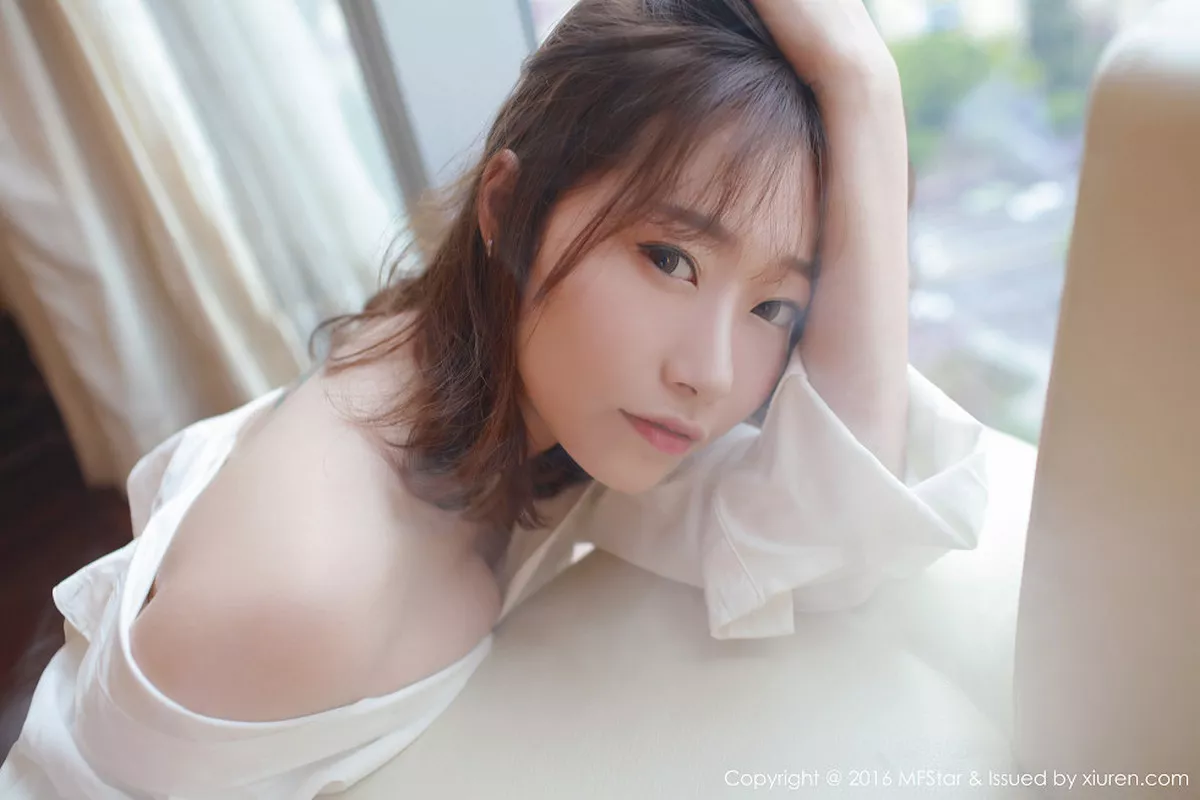 秀人集.com_[MFStar模范学院]Vol.066_嫩模陈思雨Mango居家私房内衣诱人美乳性感翘臀写真50P