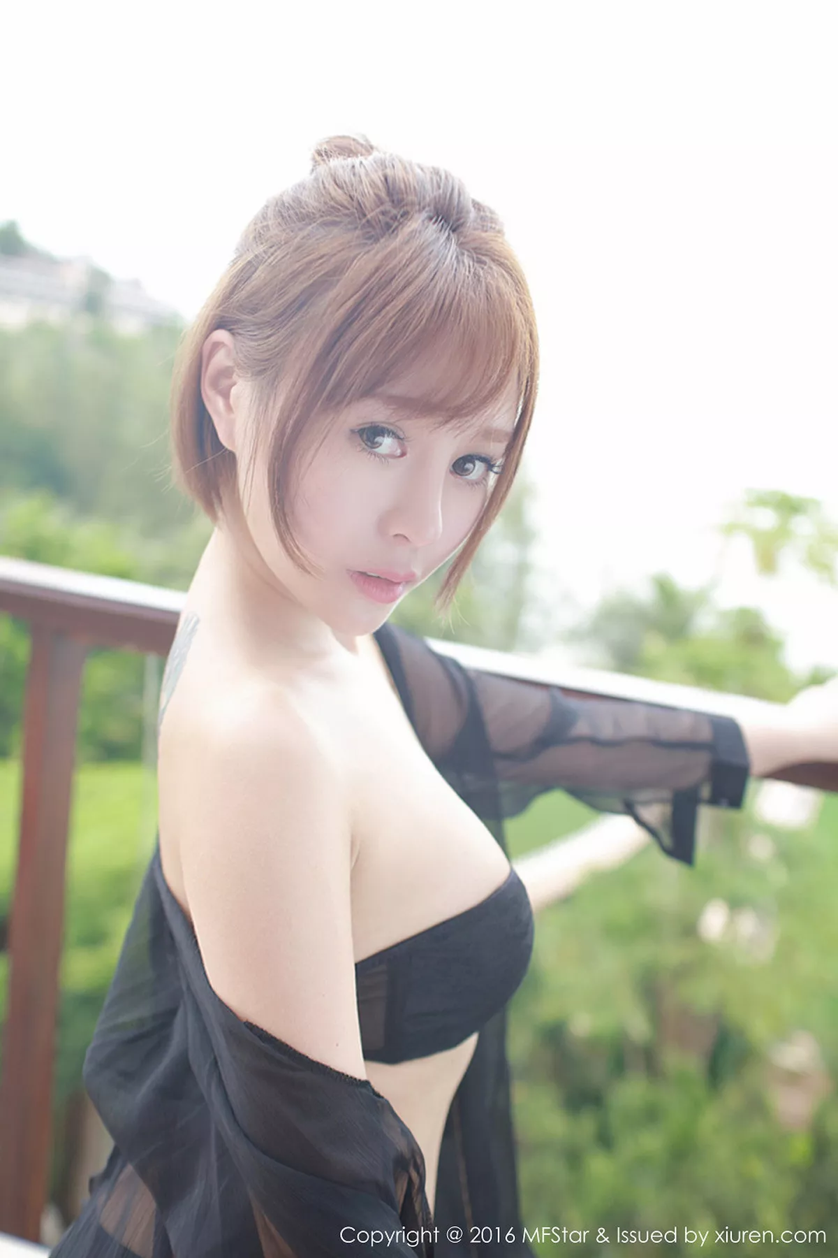 秀人集.com_[MFStar模范学院]Vol.061_Evelyn艾莉泰国心愿旅拍浴缸里黑纱湿身诱惑写真55P