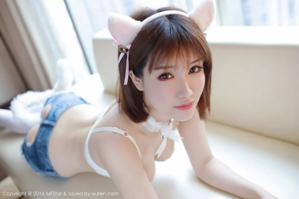 秀人集.com_[MFStar模范学院]Vol.071_嫩模K8傲娇萌萌Vivian魅惑狐狸大尺度全裸美体写真50P