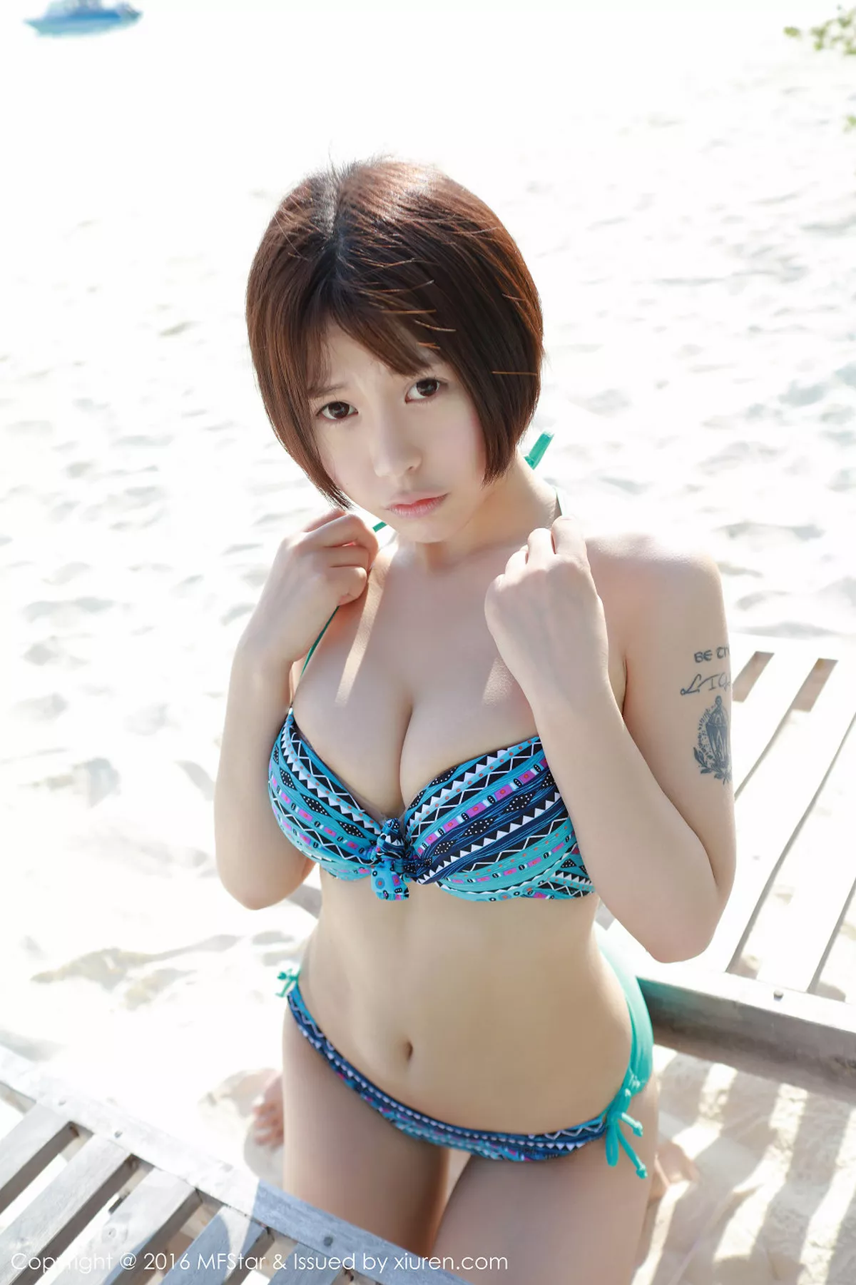 秀人集.com_[MFStar模范学院]Vol.057_Evelyn艾莉马尔代夫旅拍性感比基尼白嫩肌肤写真53P