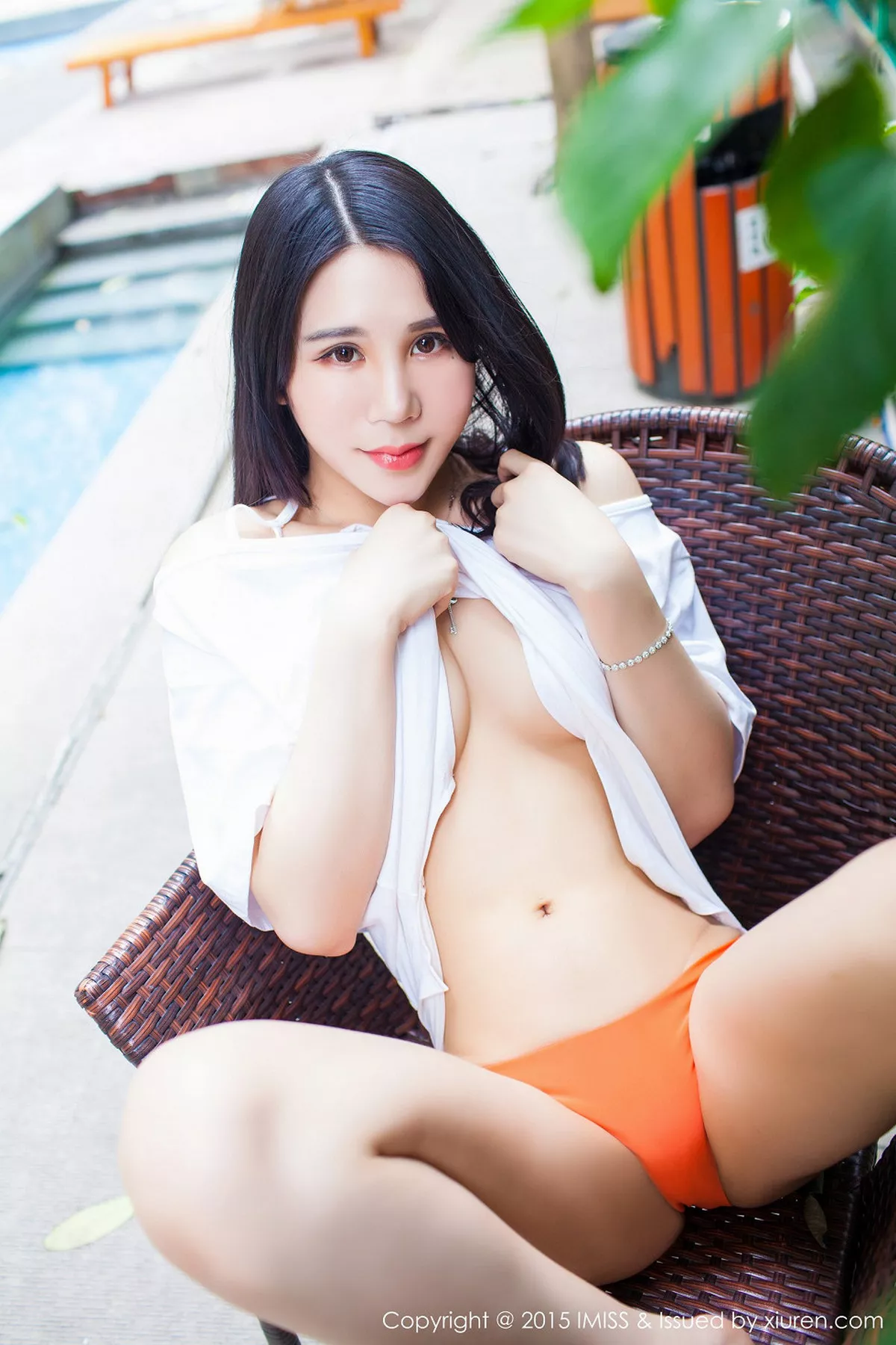 秀人集.com_[IMISS爱蜜社]Vol.048_嫩模林恩芝黑色蕾丝内裤秀美臀性感内衣迷人美胸写真50P