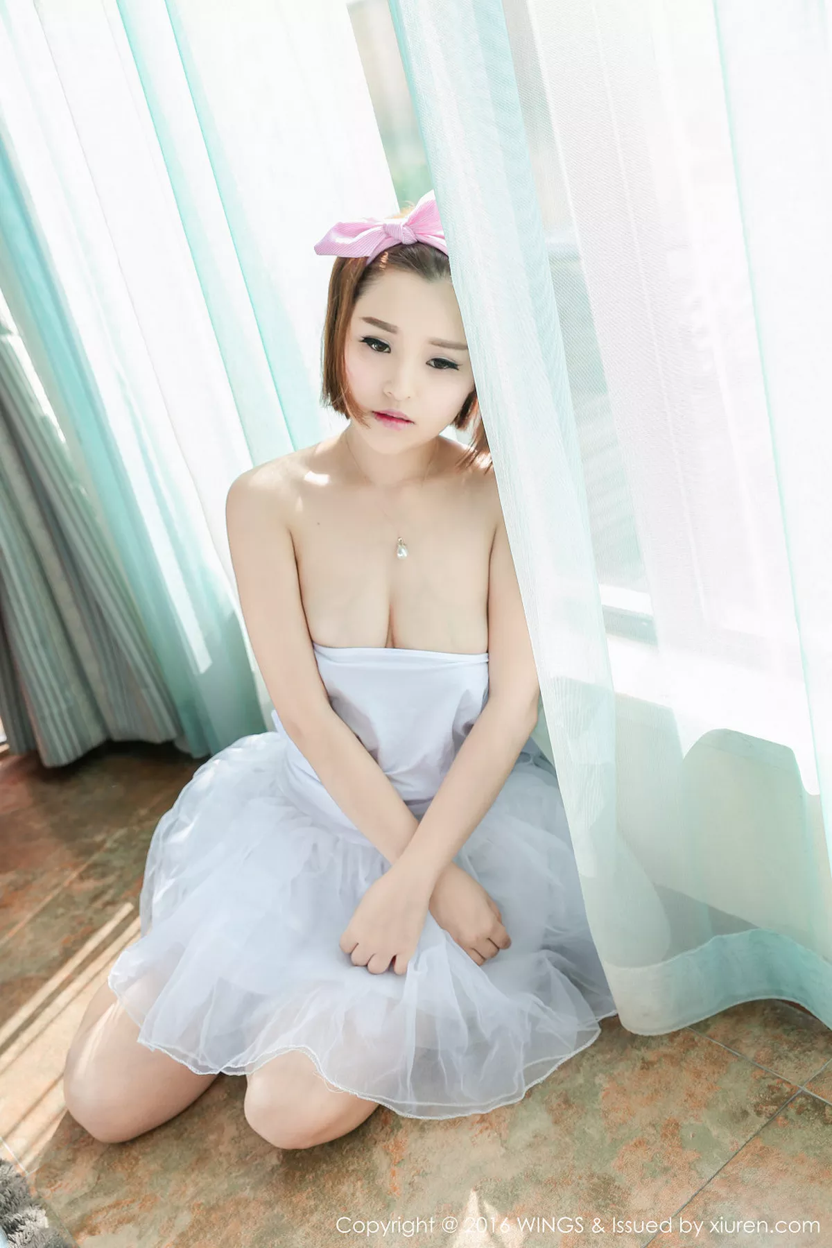 秀人集.com_[WingS影私荟]Vol.016_嫩模吉雅子居家私房性感女仆装傲人美胸纯美迷人写真52P