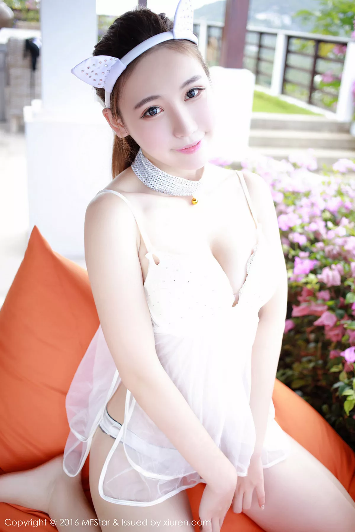 秀人集.com_[MFStar模范学院]Vol.044_嫩模熊吖BOBO苏梅岛旅拍性感比基尼迷人诱惑写真50P