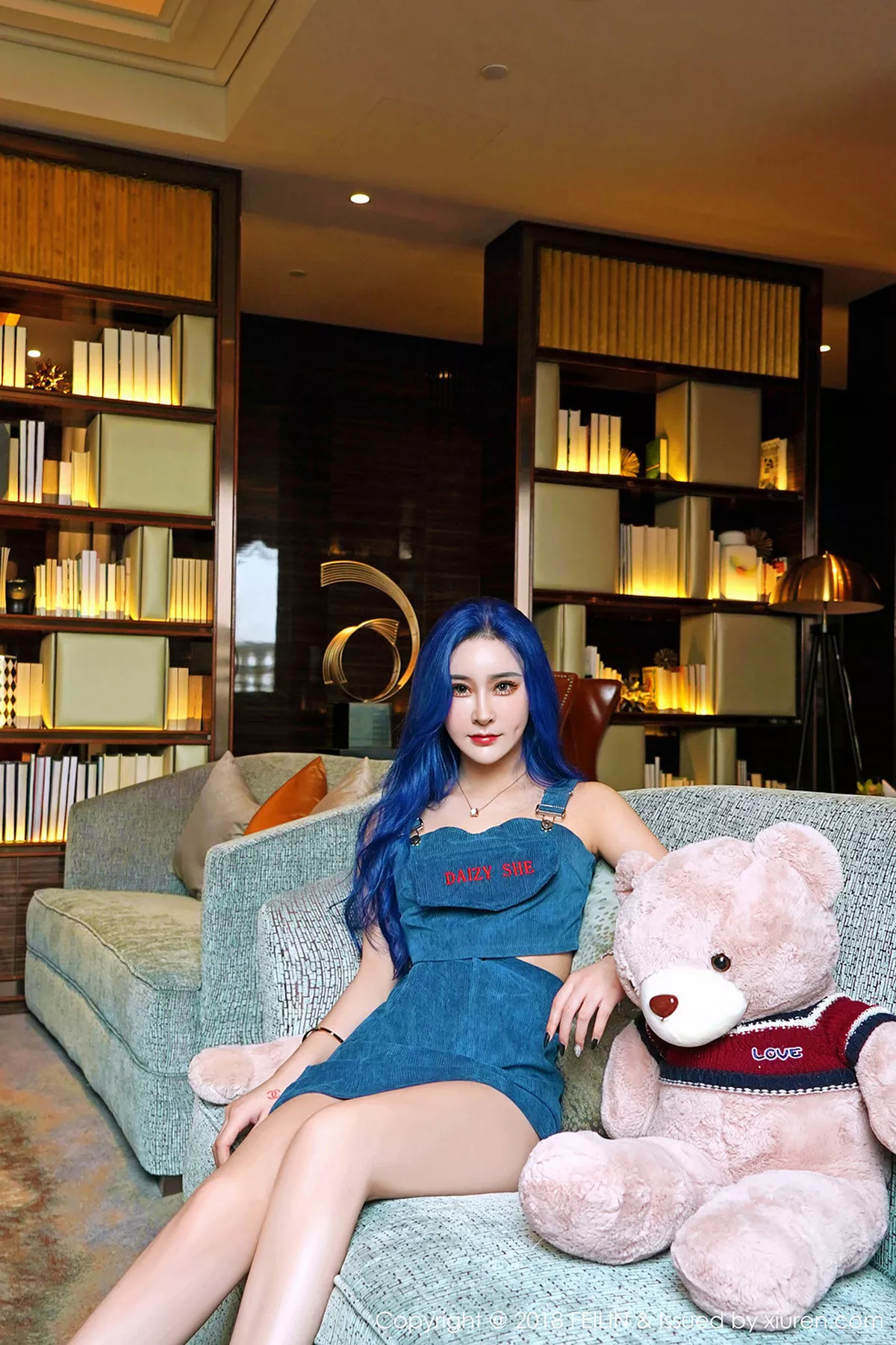 秀人集.com_[FeiLin嗲囡囡]Vol.166_嫩模喵莫儿私房全裸火辣胴体配黑色蕾丝丁字裤喷血诱惑写真38P
