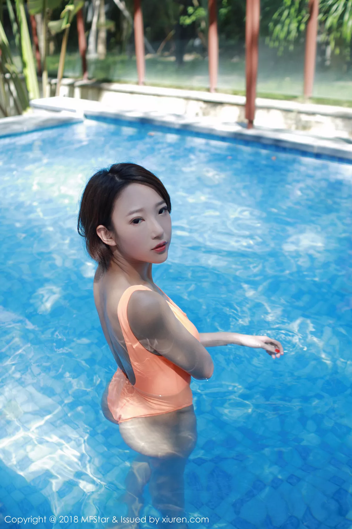 秀人集.com_[MFStar模范学院]Vol.142_女神栗子Riz泳池里粉红色开胸比基尼湿身诱惑写真41P