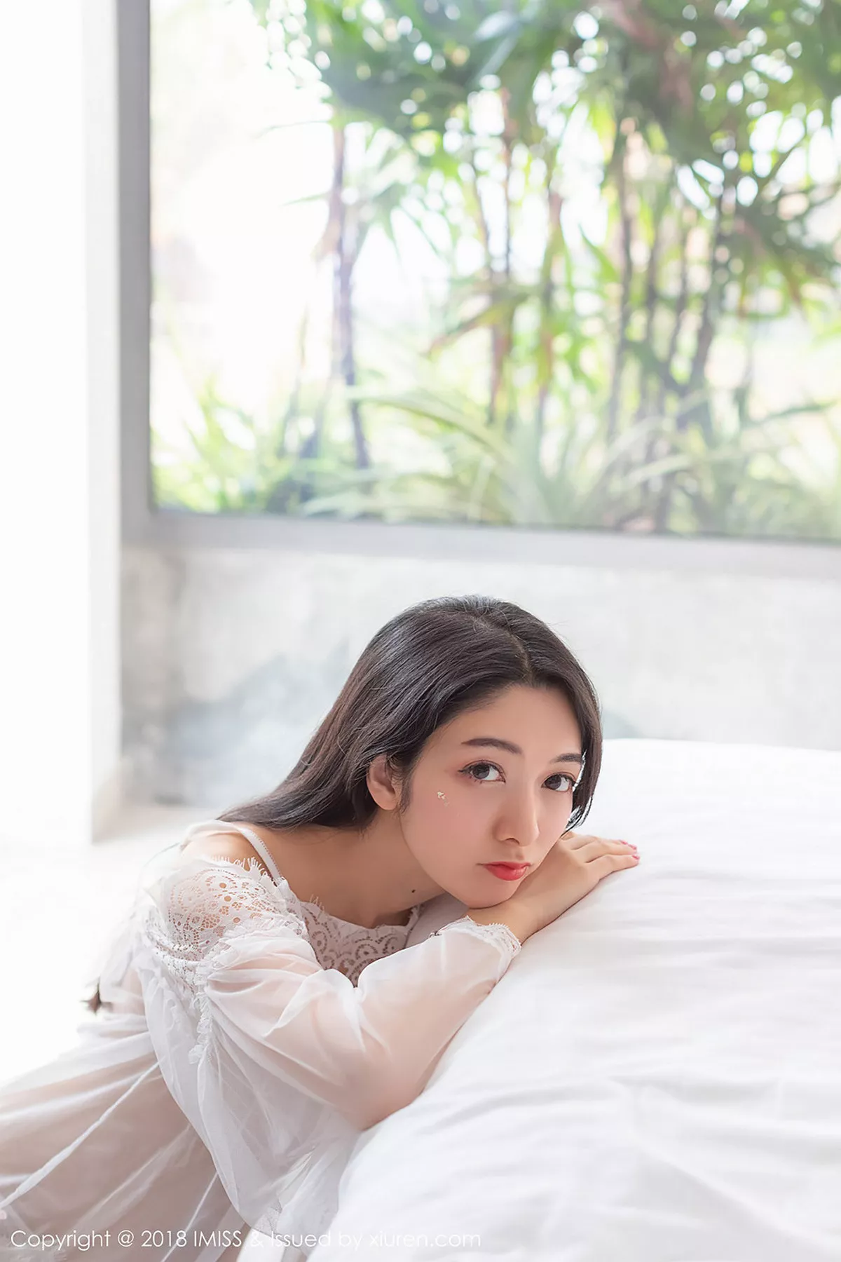 秀人集.com_[IMISS爱蜜社]Vol.285_女神Angela小热巴普吉岛旅拍透明肚兜+透视薄纱露豪乳诱惑写真40P