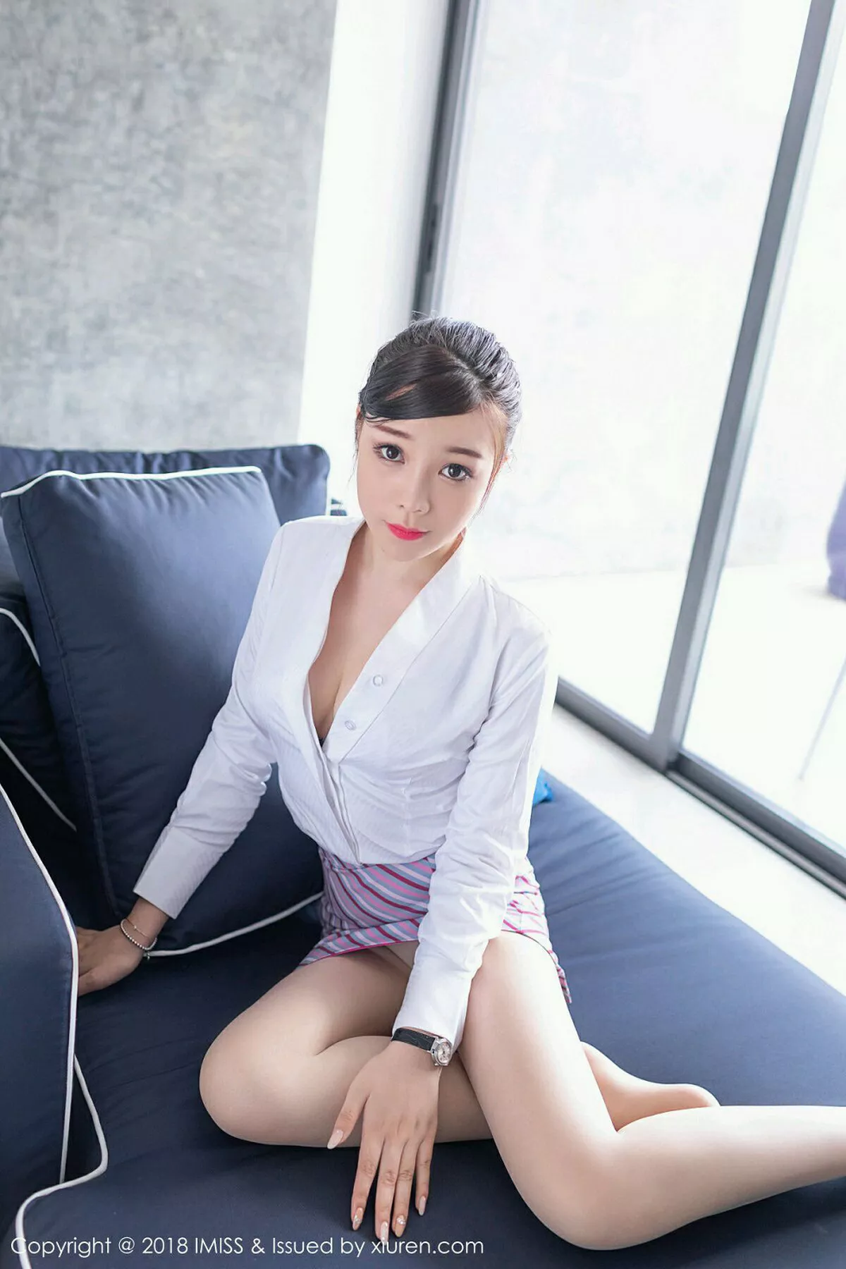 秀人集.com_[IMISS爱蜜社]Vol.284_嫩模芝芝Booty普吉岛旅拍私房制服白衬衣配肉丝裤袜性感写真37P