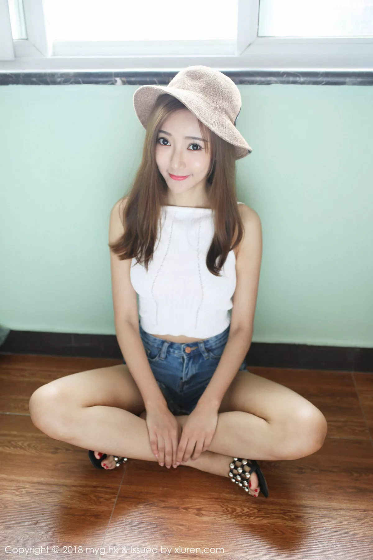 秀人集.com_[MyGirl美媛馆]Vol.312_嫩模王馨瑶yanni阳光美少女白色吊带衣配牛仔短裤性感写真47P
