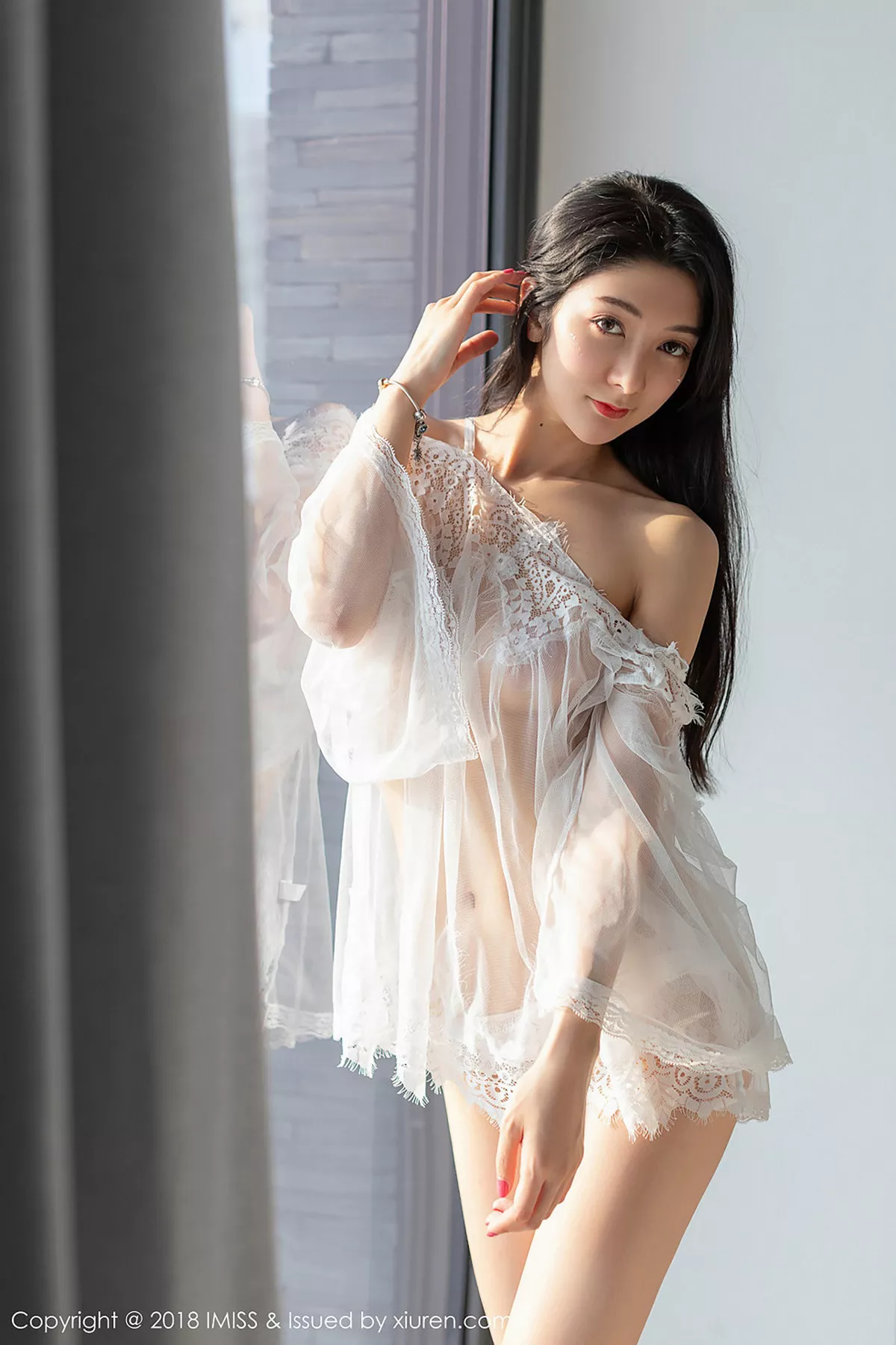 秀人集.com_[IMISS爱蜜社]Vol.285_女神Angela小热巴普吉岛旅拍透明肚兜+透视薄纱露豪乳诱惑写真40P