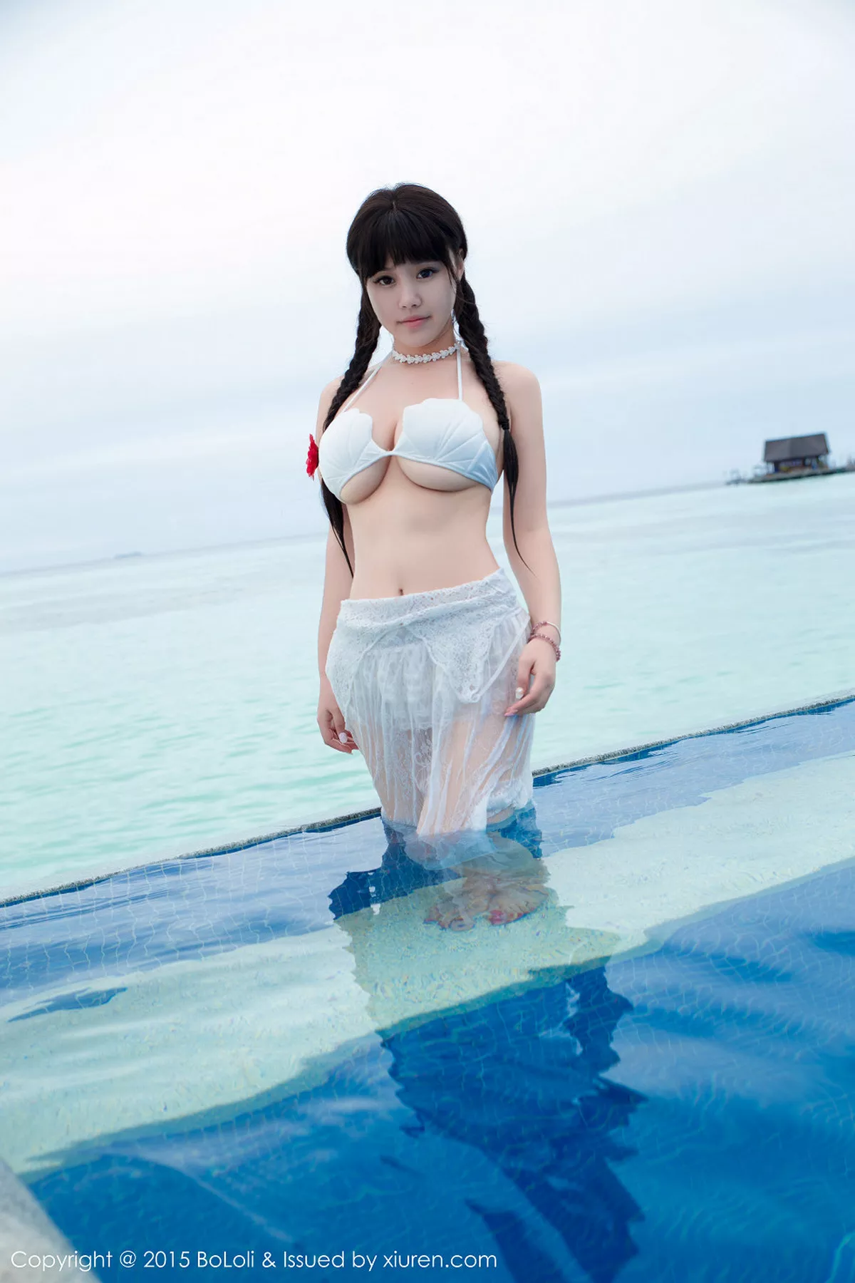 秀人集.com_[BoLoli波萝社]Vol.057_嫩模Barbie可儿泳池里性感比基尼半脱秀豪乳诱惑写真49P