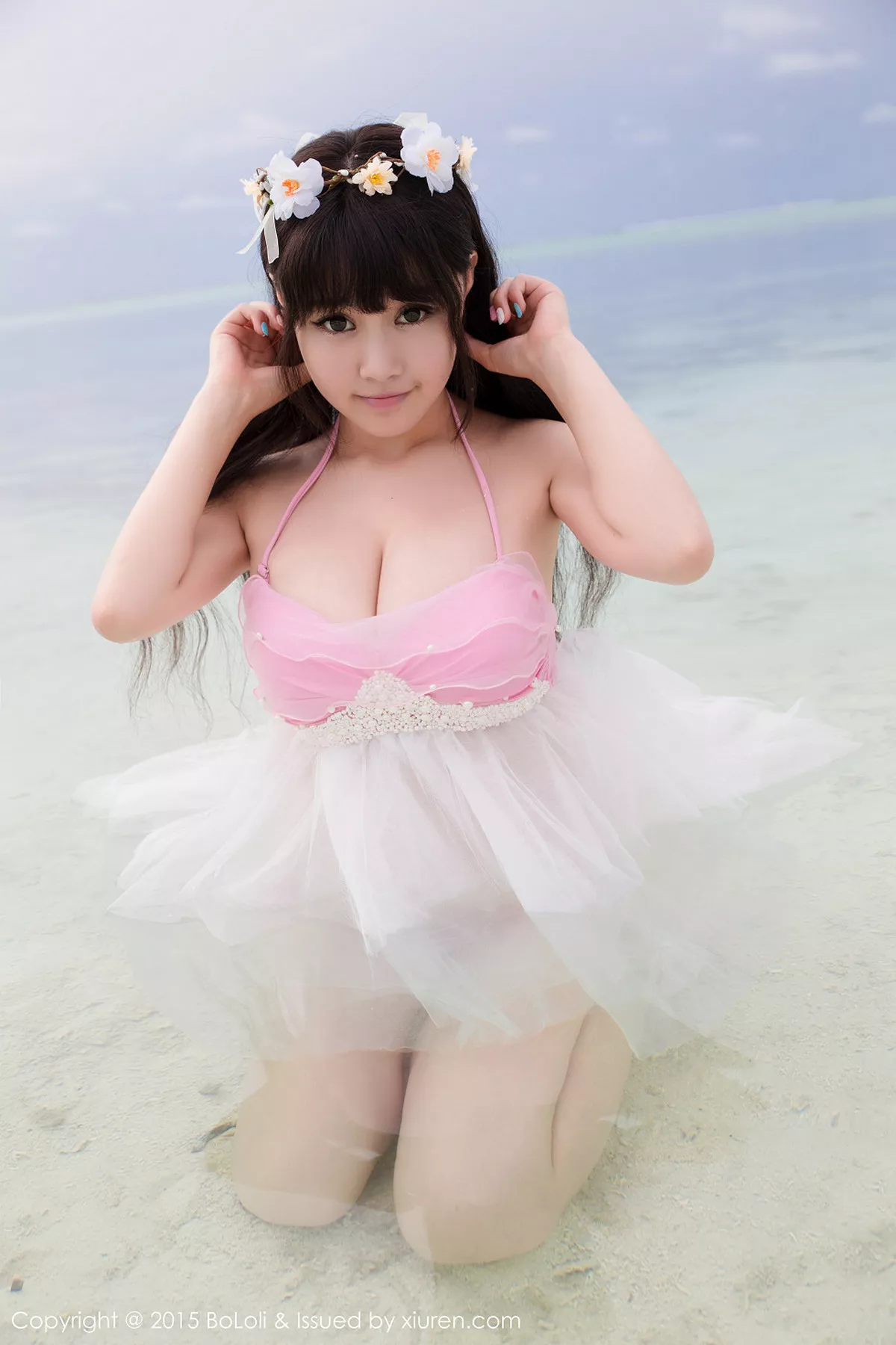 秀人集.com_[BoLoli波萝社]Vol.057_嫩模Barbie可儿泳池里性感比基尼半脱秀豪乳诱惑写真49P