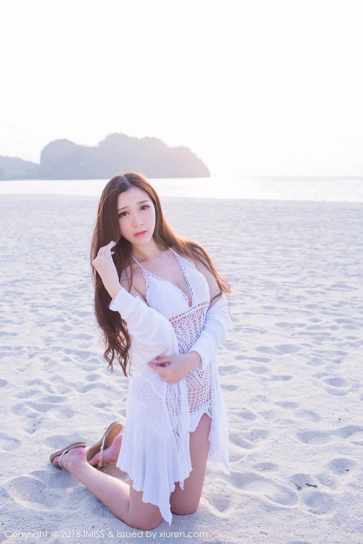 秀人集.com_[IMISS爱蜜社]Vol.084_嫩模淼淼萌萌哒兰卡威旅拍性感比基尼靓丽迷人写真45P