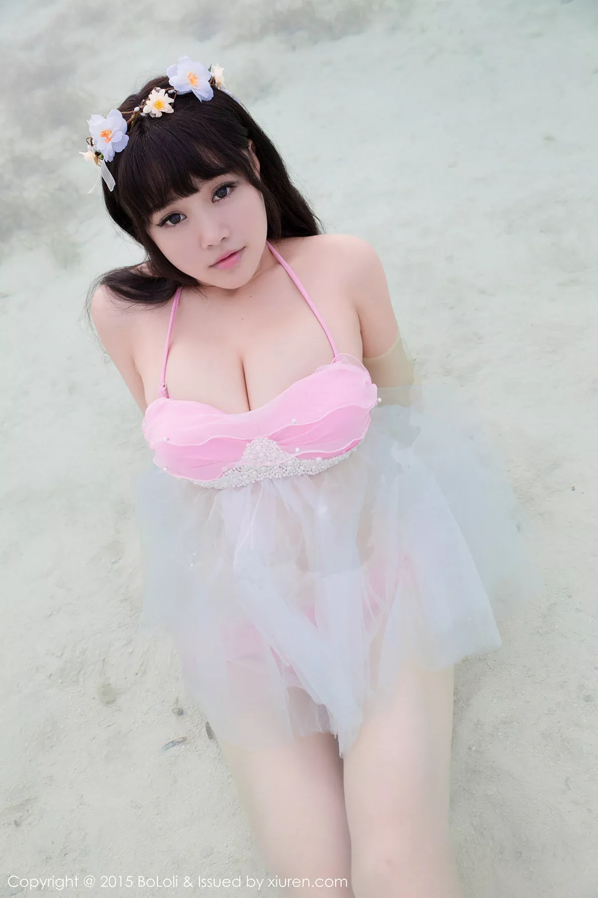秀人集.com_[BoLoli波萝社]Vol.057_嫩模Barbie可儿泳池里性感比基尼半脱秀豪乳诱惑写真49P