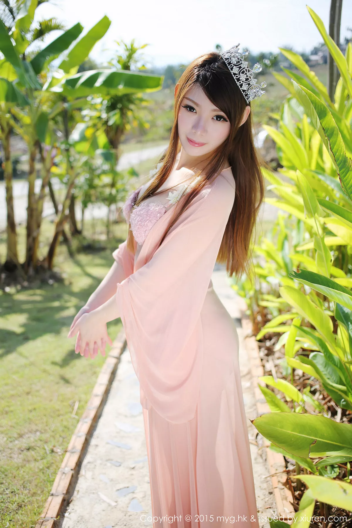 秀人集.com_[MyGirl美媛馆]Vol.094_MARA醬泰国清迈旅拍粉红薄纱性感内衣丰满美胸写真56P