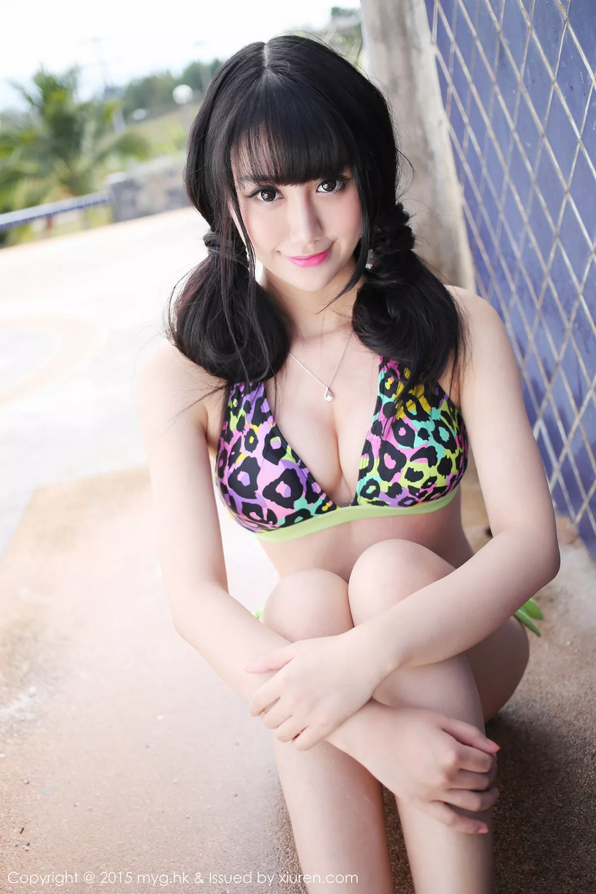 秀人集.com_[MyGirl美媛馆]Vol.096_嫩模杨晓青儿泰国旅拍清纯学生装花丛中的美仙子写真88P