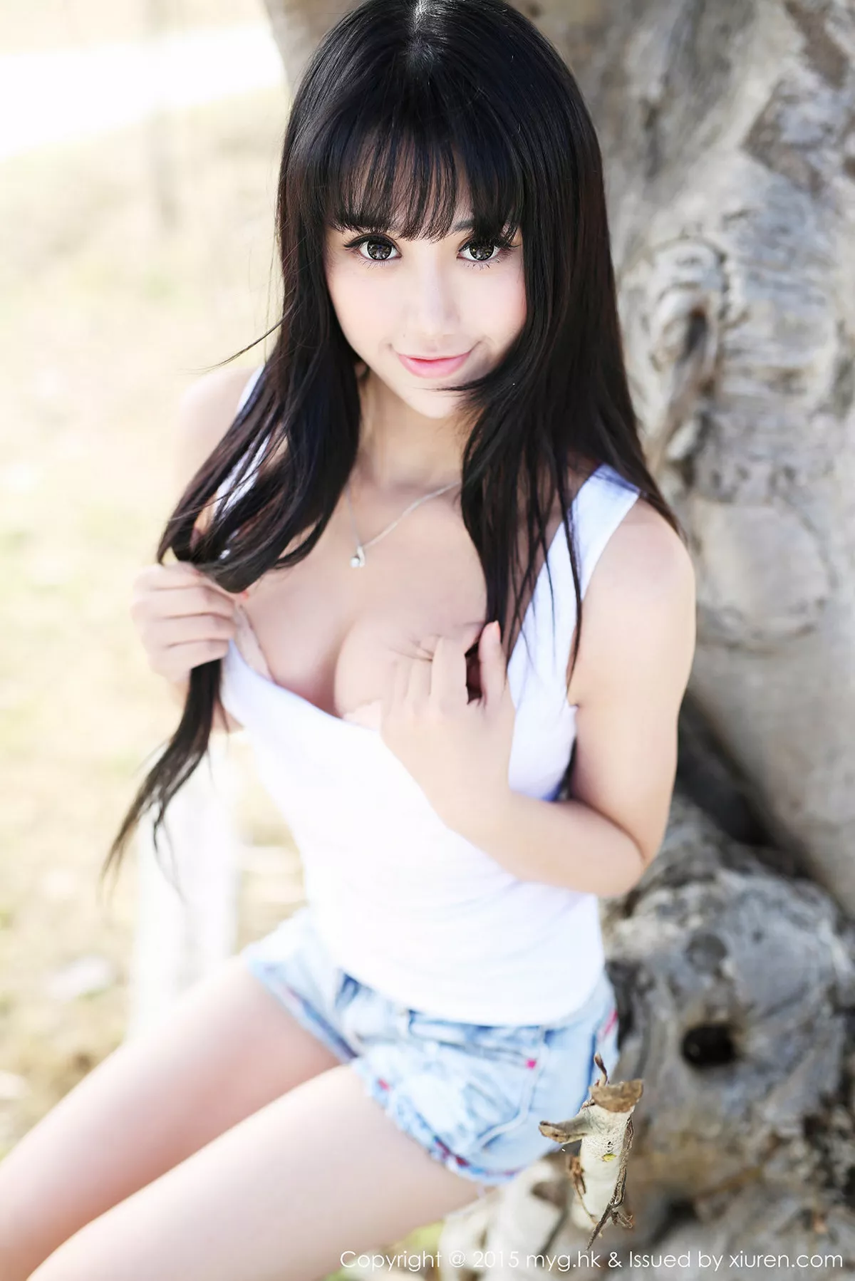 秀人集.com_[MyGirl美媛馆]Vol.099_嫩模杨晓青儿泰国旅拍白色吊带蕾丝袜诱惑翘臀写真61P