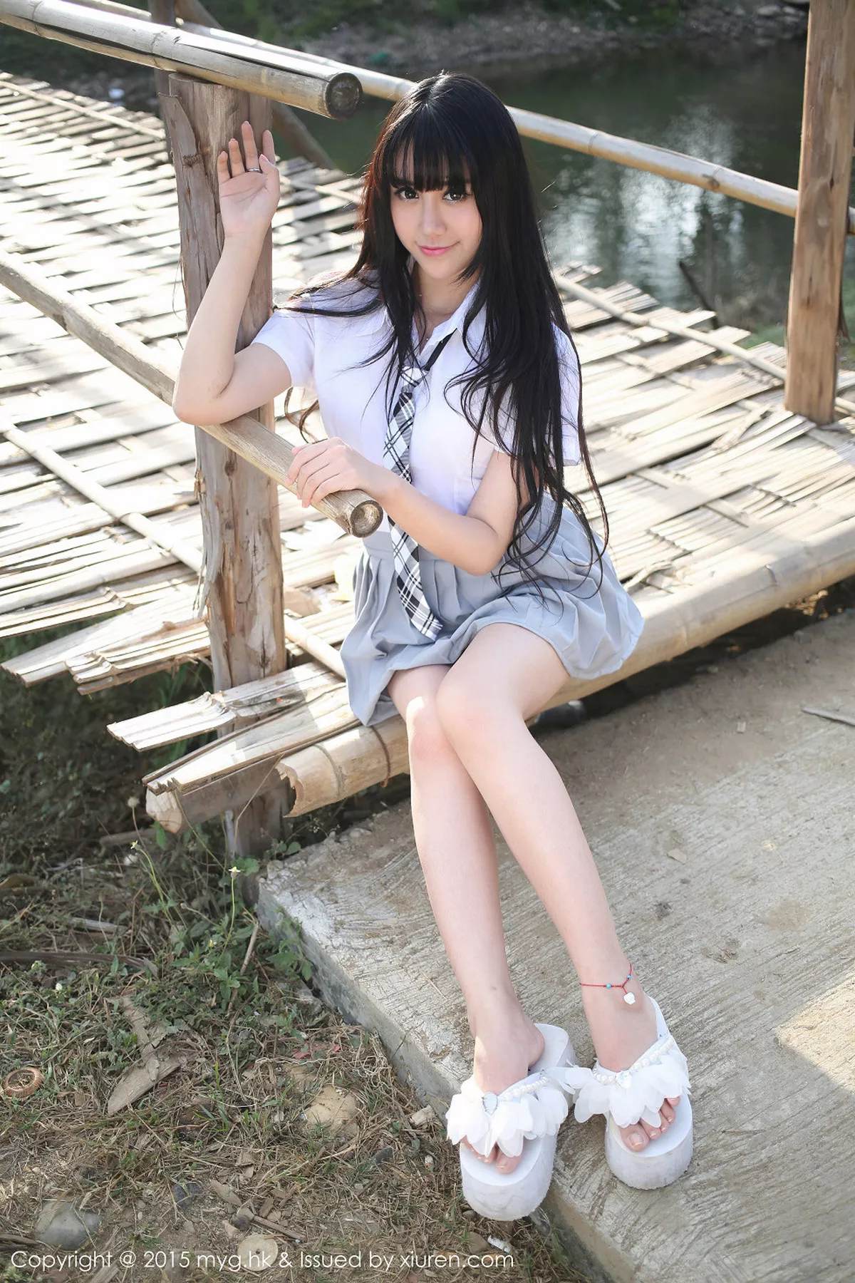 秀人集.com_[MyGirl美媛馆]Vol.096_嫩模杨晓青儿泰国旅拍清纯学生装花丛中的美仙子写真88P