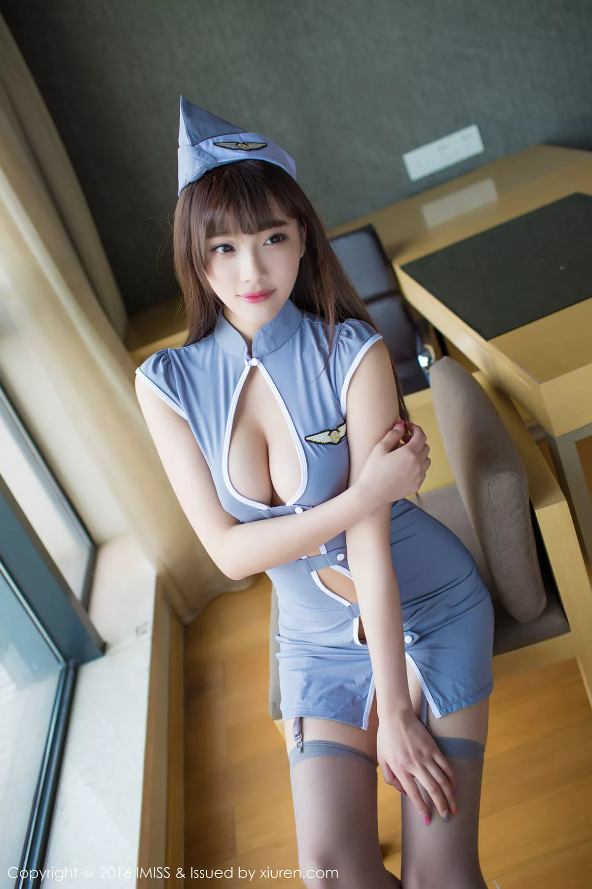 秀人集.com_[IMISS爱蜜社]Vol.073_嫩模Sugar小甜心CC空姐制服灰色吊带丝袜完美诱惑写真61P