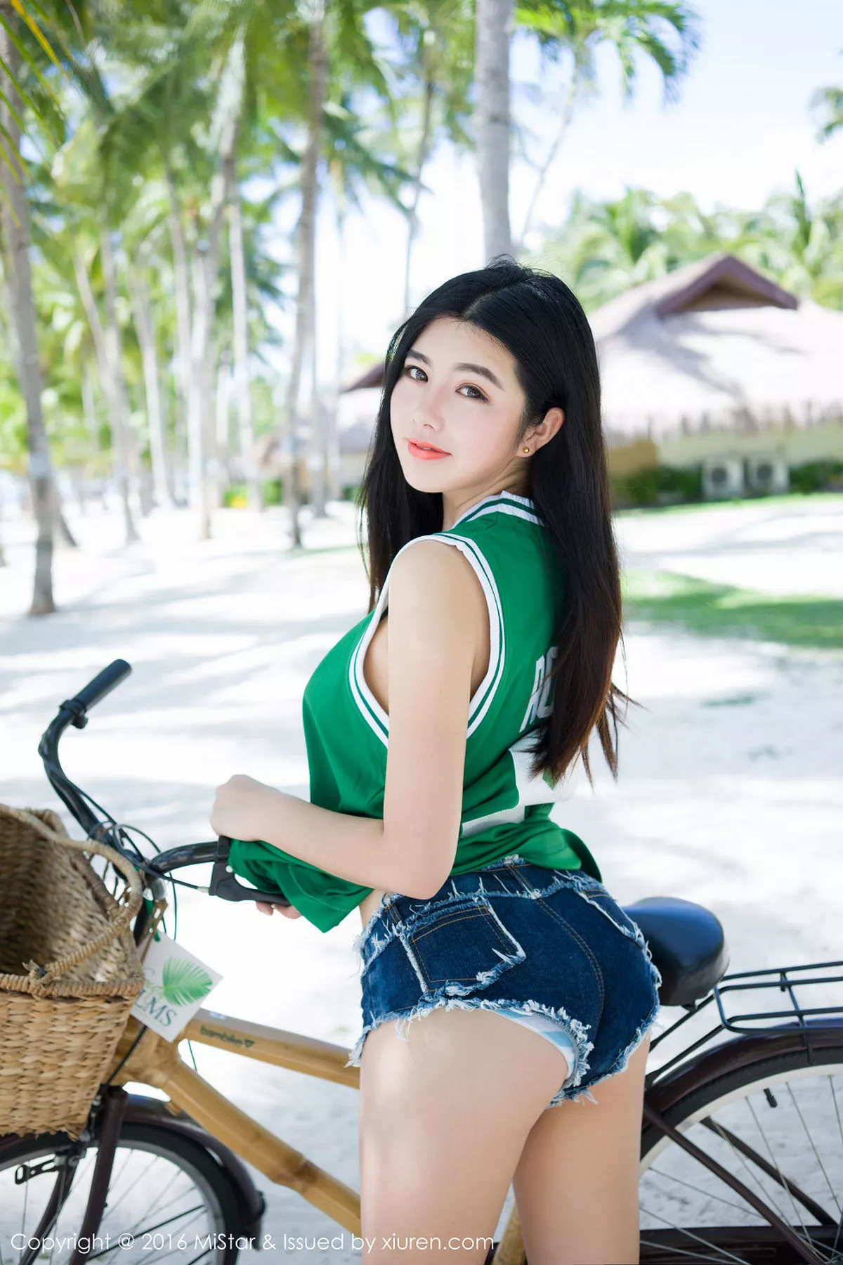 秀人集.com_[MiStar魅妍社]Vol.073_嫩模娜露Selena薄荷岛旅拍白色透视网衣秀豪乳写真60P