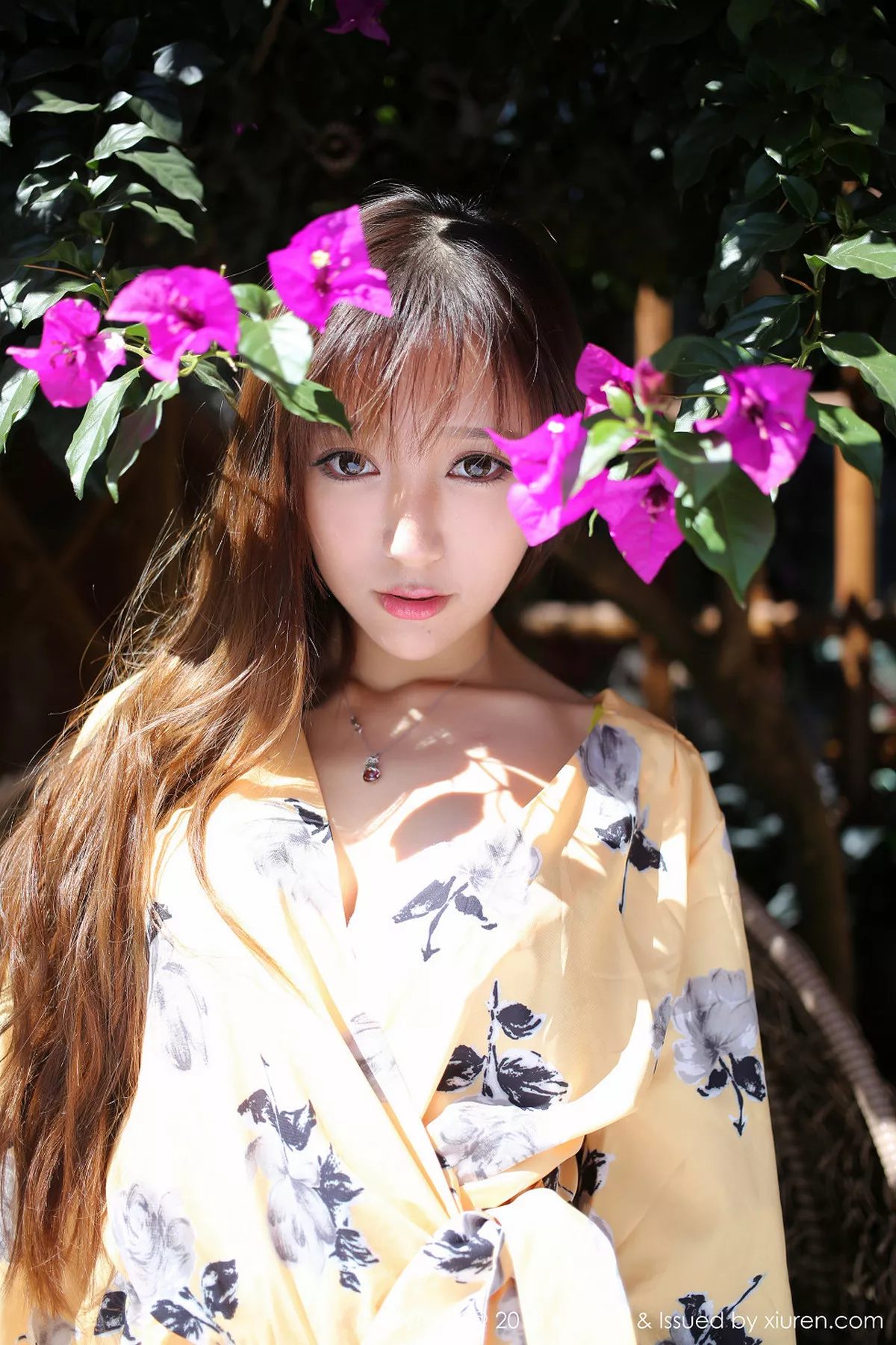 秀人集.com_[MyGirl美媛馆]Vol.079_靓丽嫩模王馨瑶yanni丽江旅拍性感内衣秀完美身材57P
