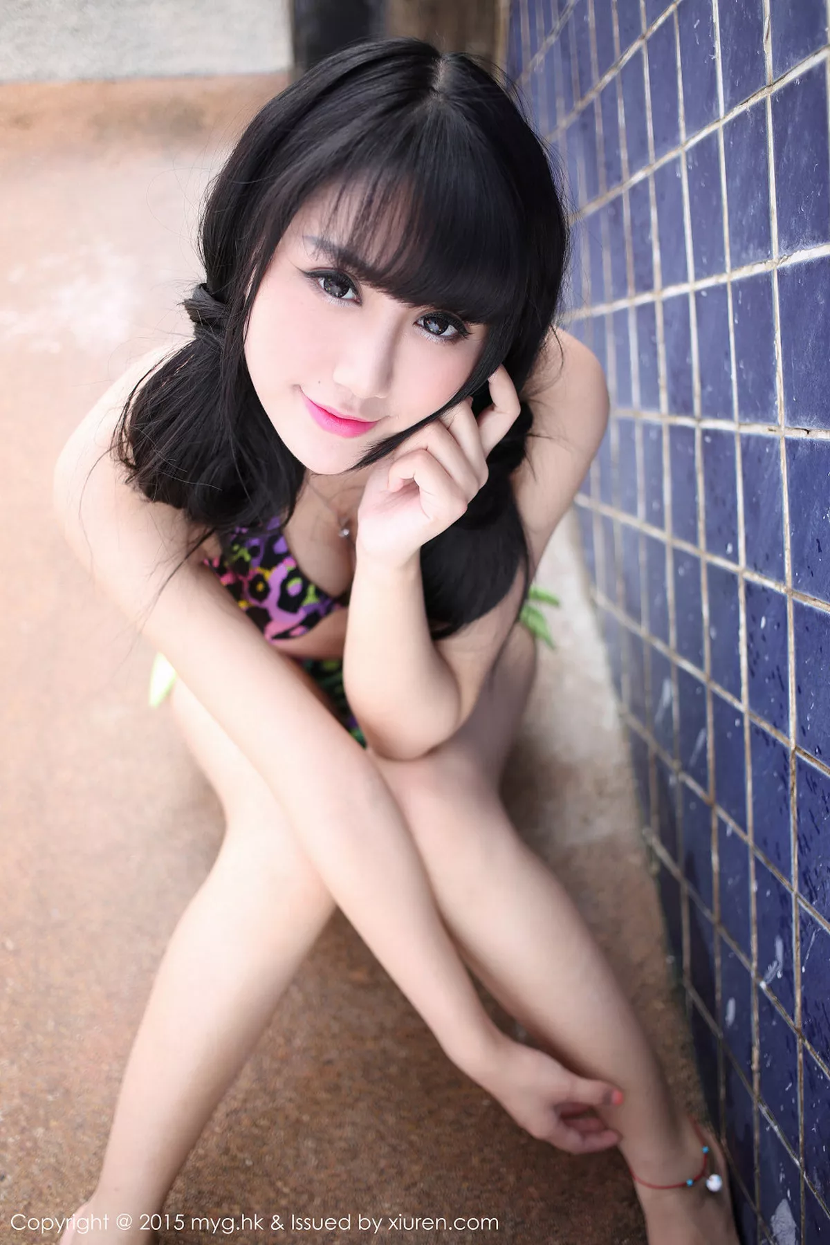 秀人集.com_[MyGirl美媛馆]Vol.096_嫩模杨晓青儿泰国旅拍清纯学生装花丛中的美仙子写真88P
