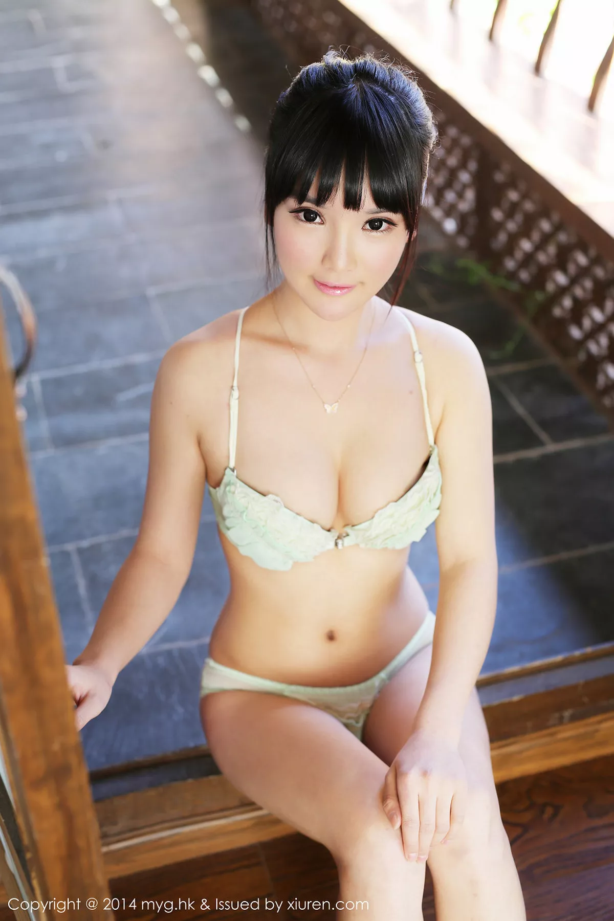 秀人集.com_[MyGirl美媛馆]Vol.070_嫩模妮儿Bluelabe丽江旅拍半裸下身美臀屁沟撩人诱惑57P
