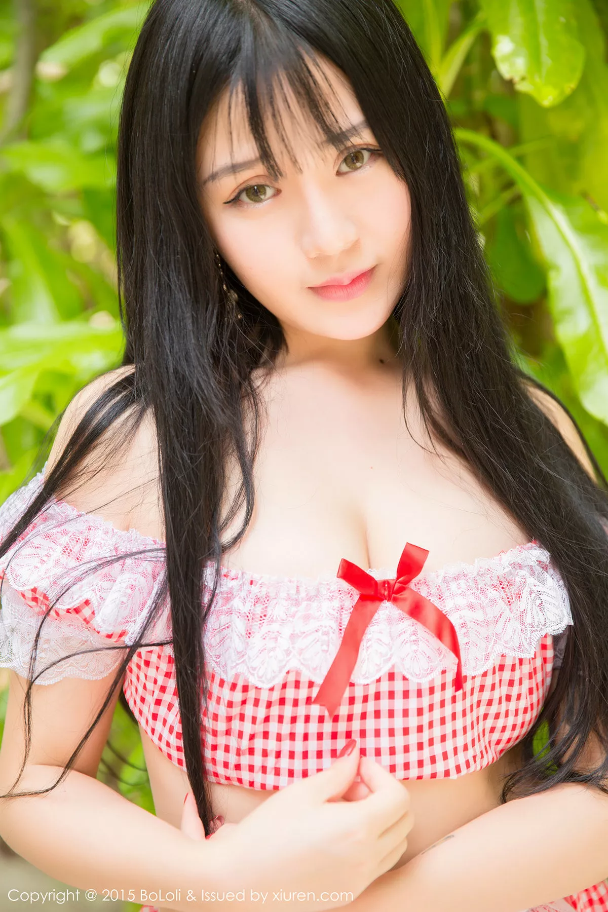 秀人集.com_[BoLoli波萝社]Vol.047_八宝icey马尔代夫旅拍红色女仆装白嫩肌肤性感写真55P