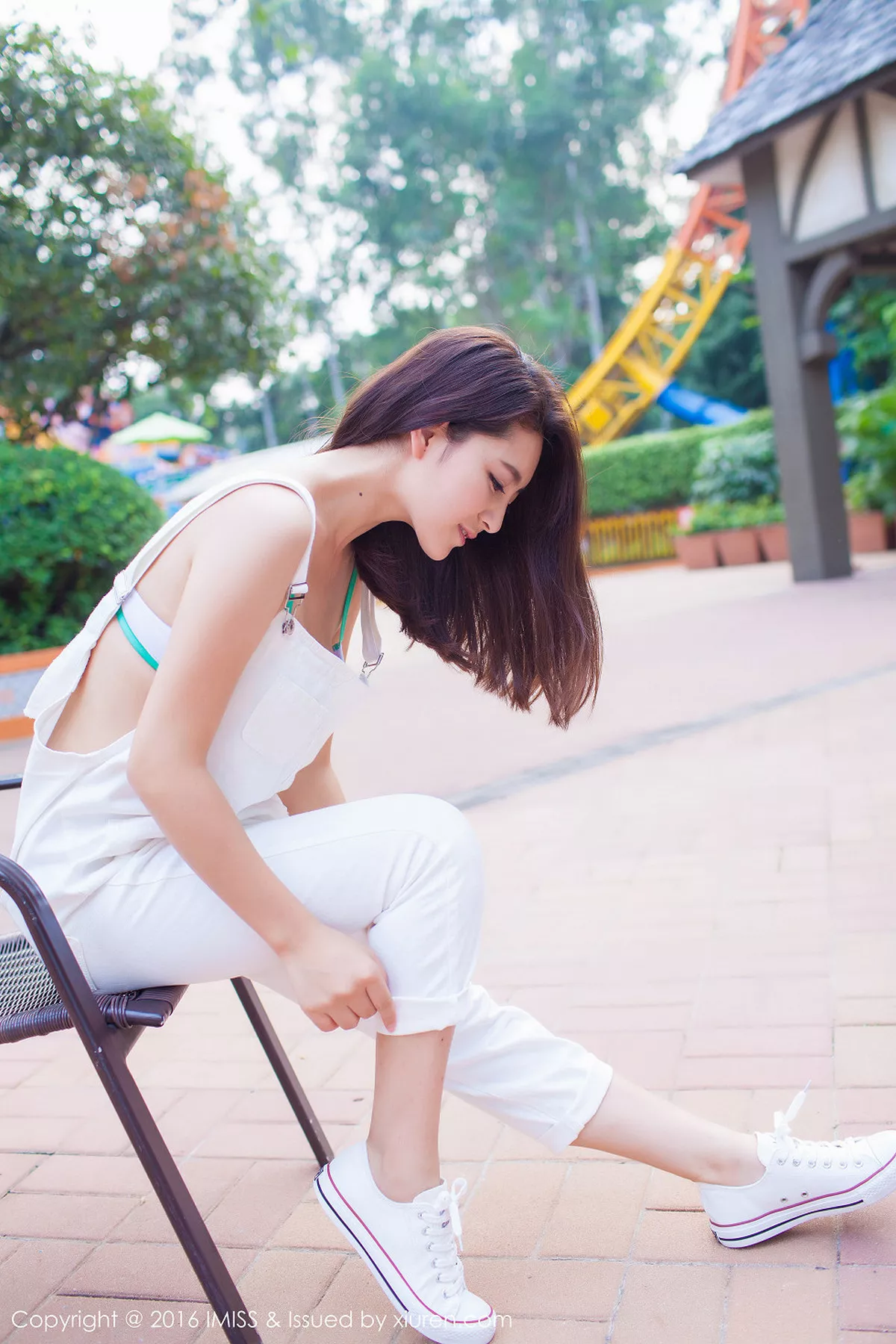 秀人集.com_[IMISS爱蜜社]Vol.066_嫩模夏茉GIGI豪车美女性感比基尼完美身材写真58P