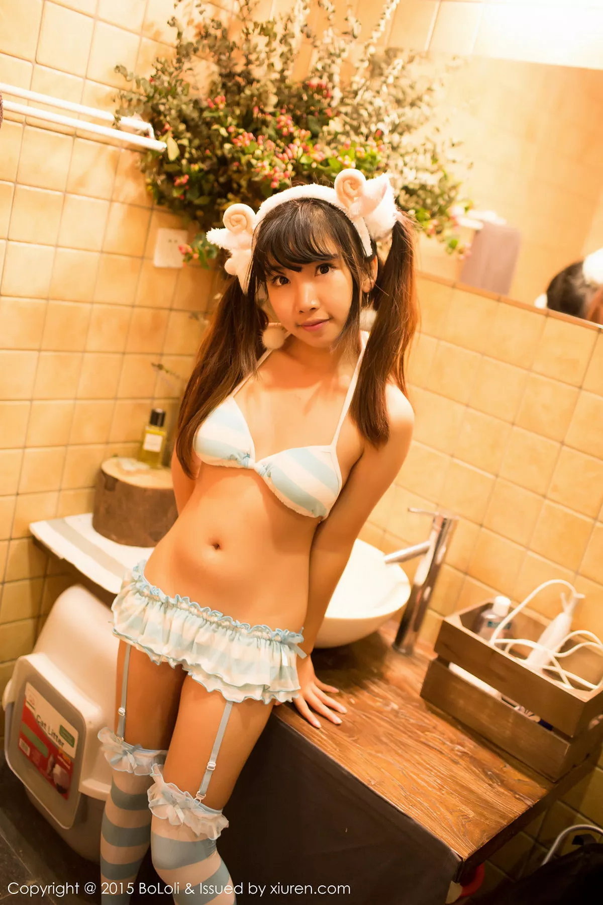 秀人集.com_[BoLoli波萝社]Vol.071_嫩模蜜嘟喵性感COS系列秀完美身材写真70P
