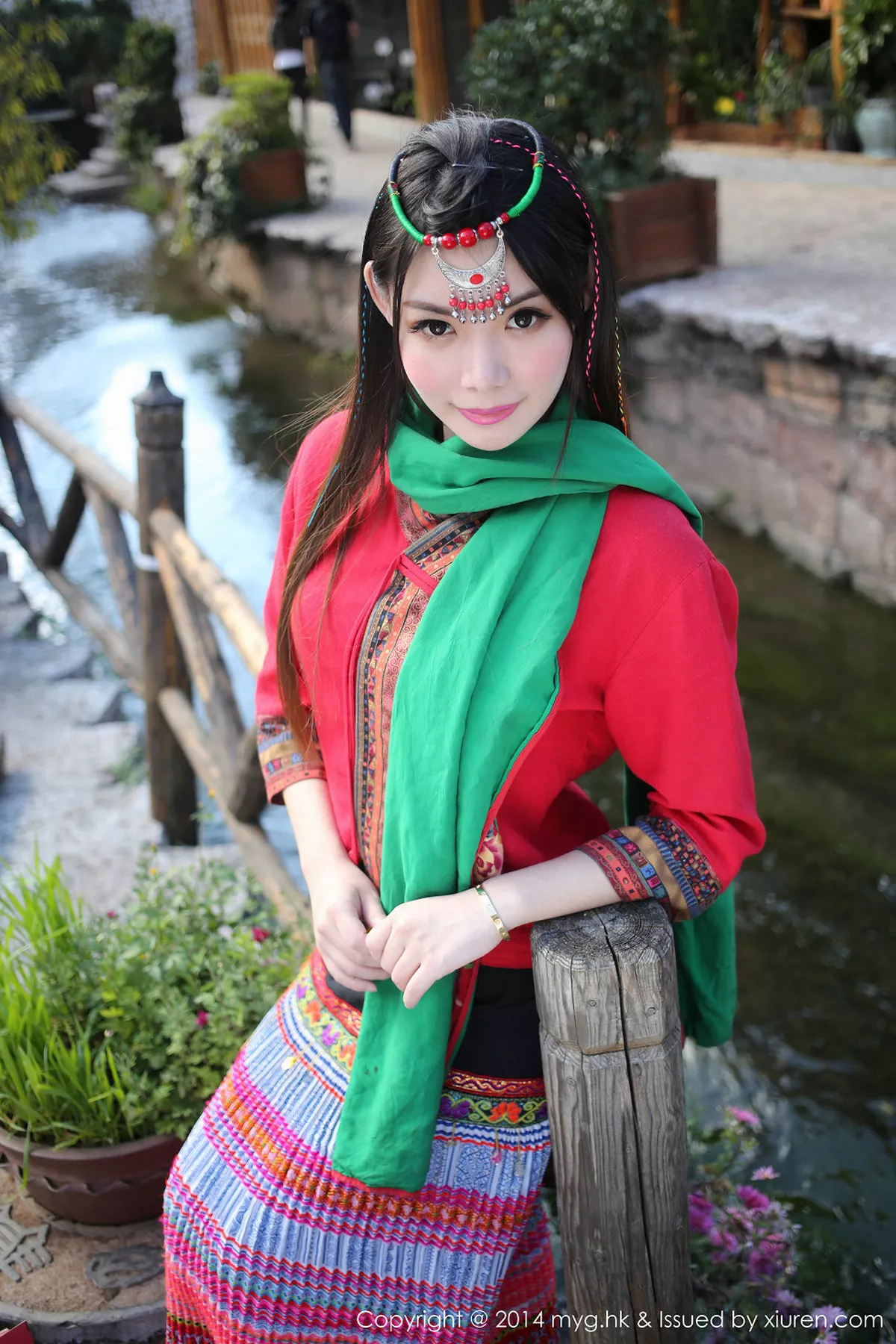 秀人集.com_[MyGirl美媛馆]Vol.071_嫩模MARA醬丽江古城旅拍黑丝网袜诱人美臀诱惑写真53P