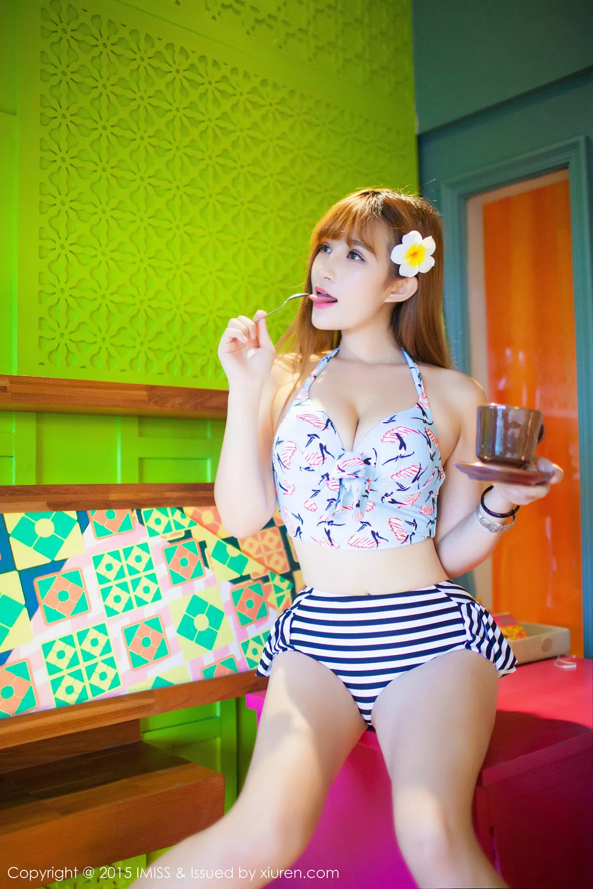 秀人集.com_[IMISS爱蜜社]Vol.051_嫩模LalaBaby啦啦居家私房性感内衣迷人美胸诱惑写真54P