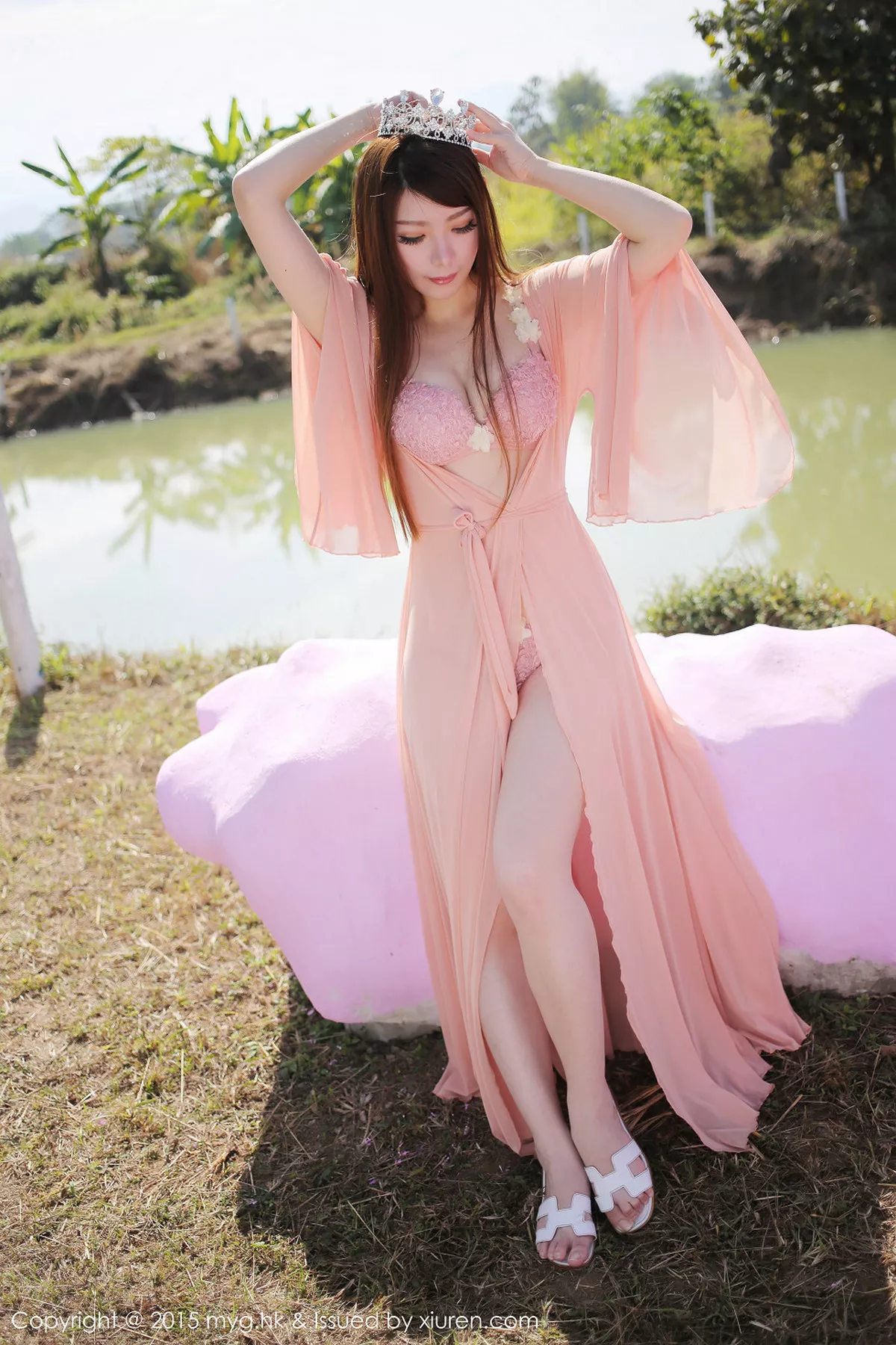 秀人集.com_[MyGirl美媛馆]Vol.094_MARA醬泰国清迈旅拍粉红薄纱性感内衣丰满美胸写真56P