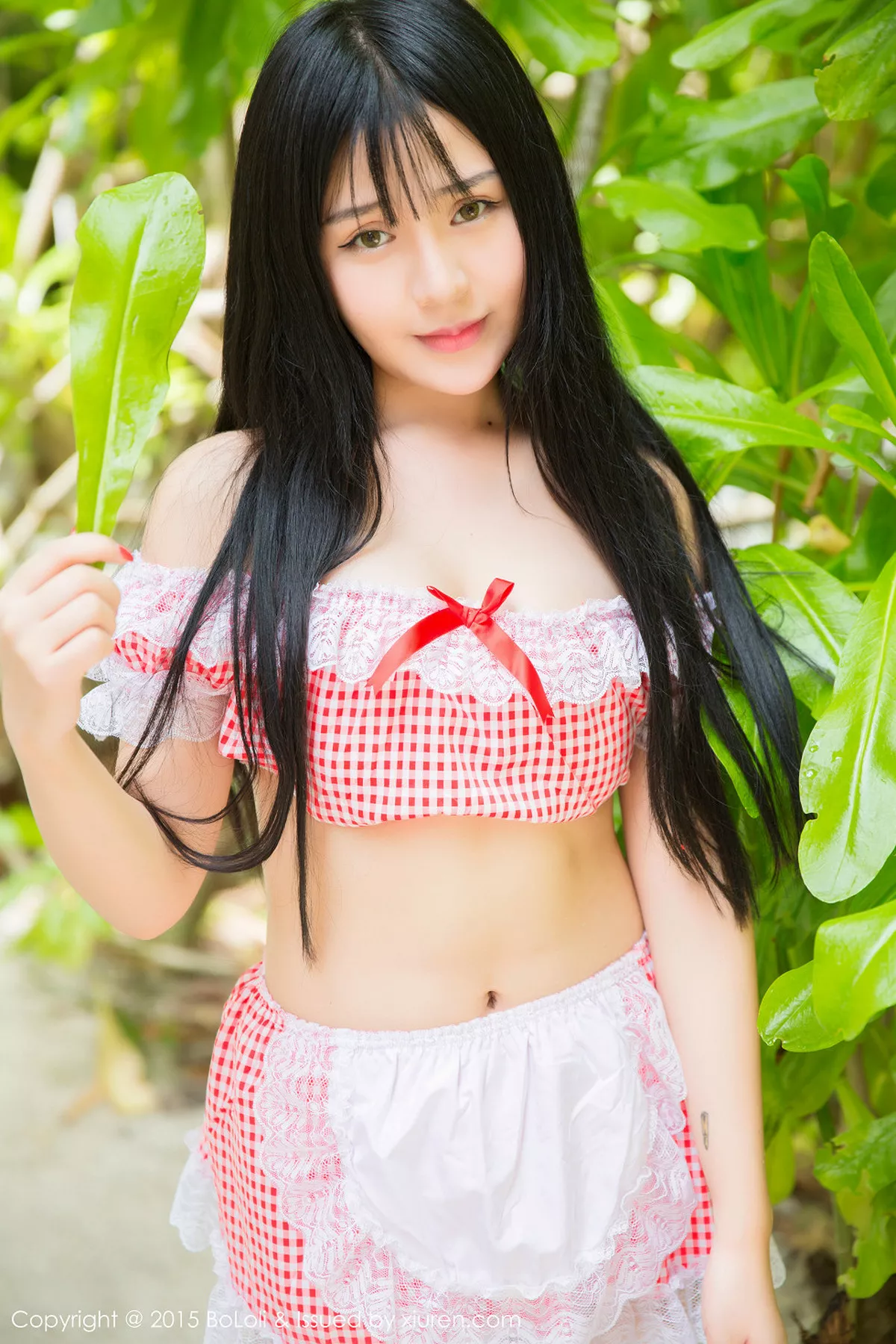 秀人集.com_[BoLoli波萝社]Vol.047_八宝icey马尔代夫旅拍红色女仆装白嫩肌肤性感写真55P