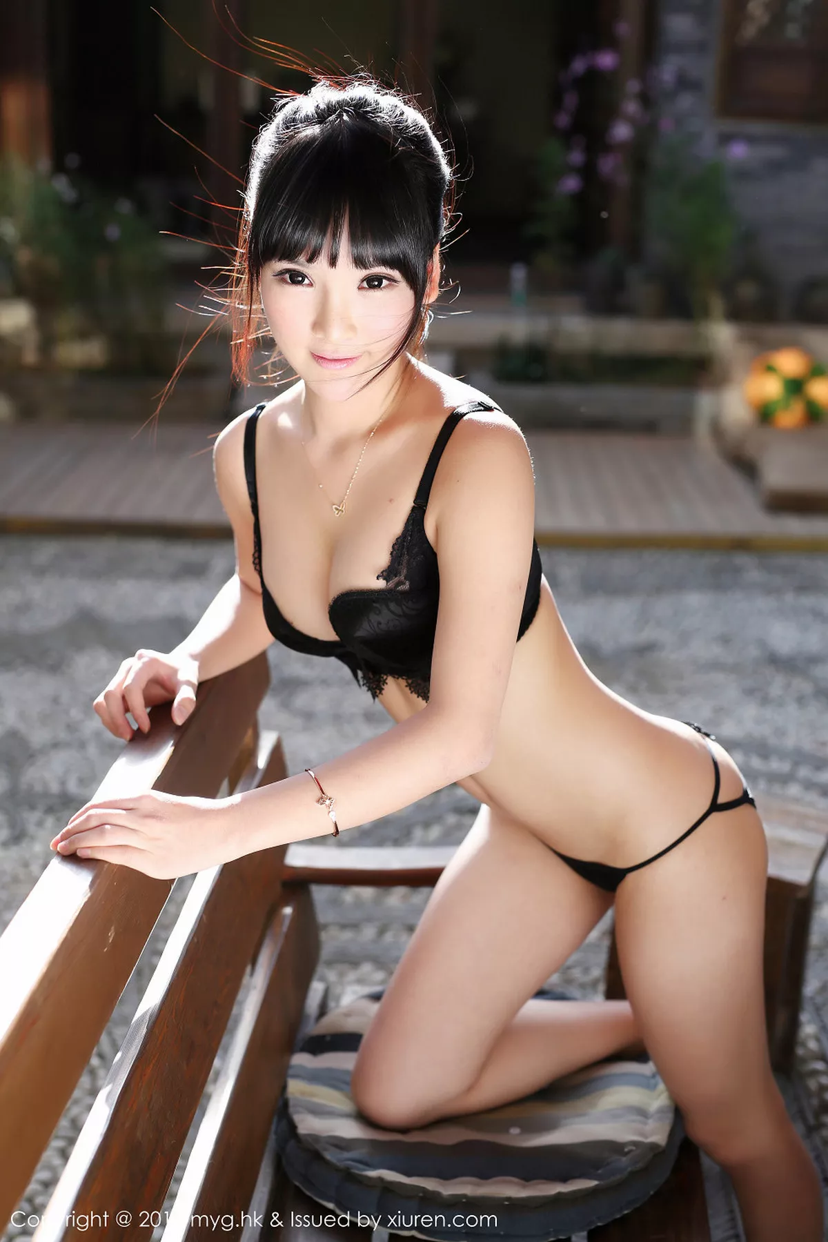 秀人集.com_[MyGirl美媛馆]Vol.070_嫩模妮儿Bluelabe丽江旅拍半裸下身美臀屁沟撩人诱惑57P