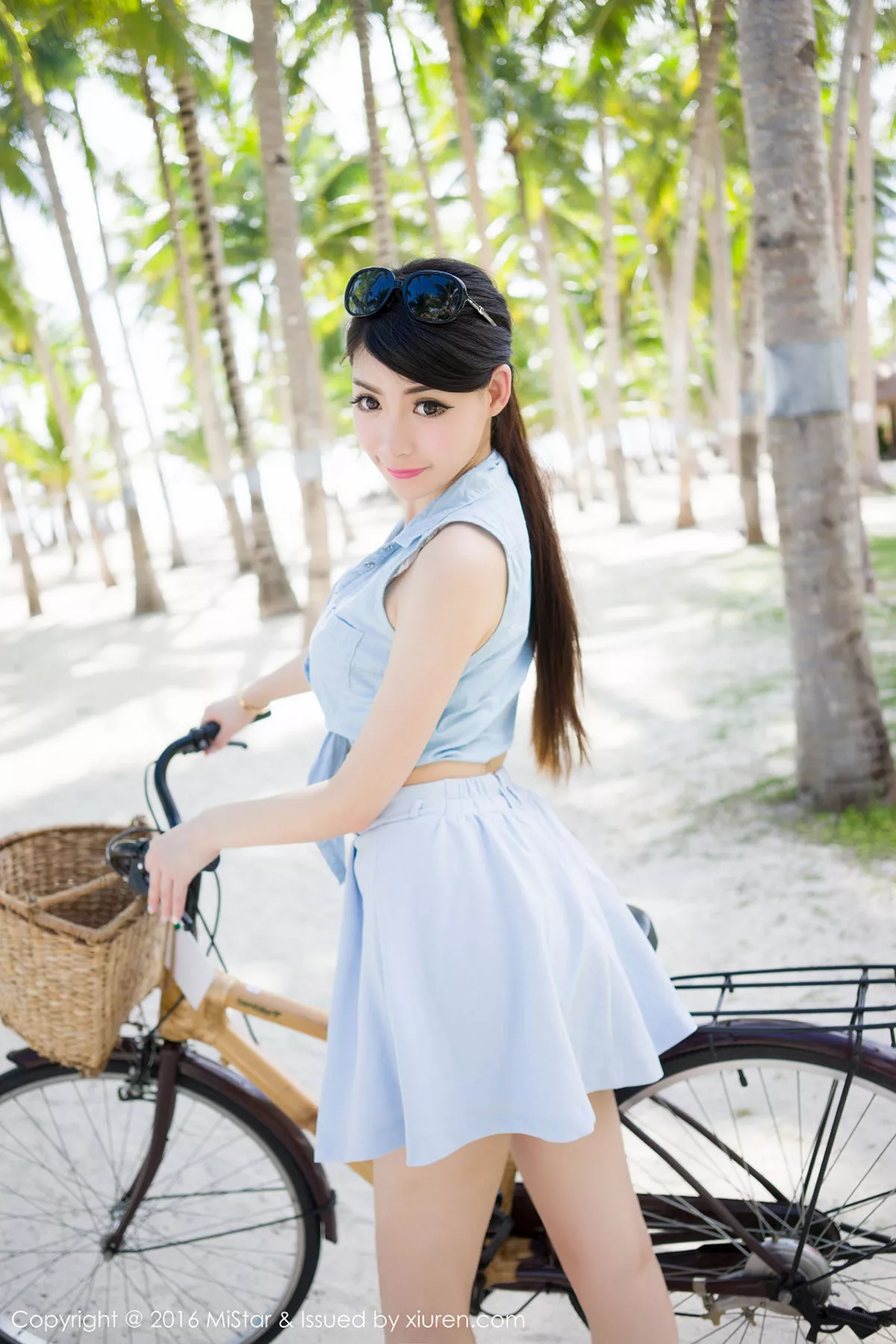 秀人集.com_[MiStar魅妍社]Vol.071_嫩模Mara酱薄荷岛旅拍高腰学生制服露半球诱惑写真60P