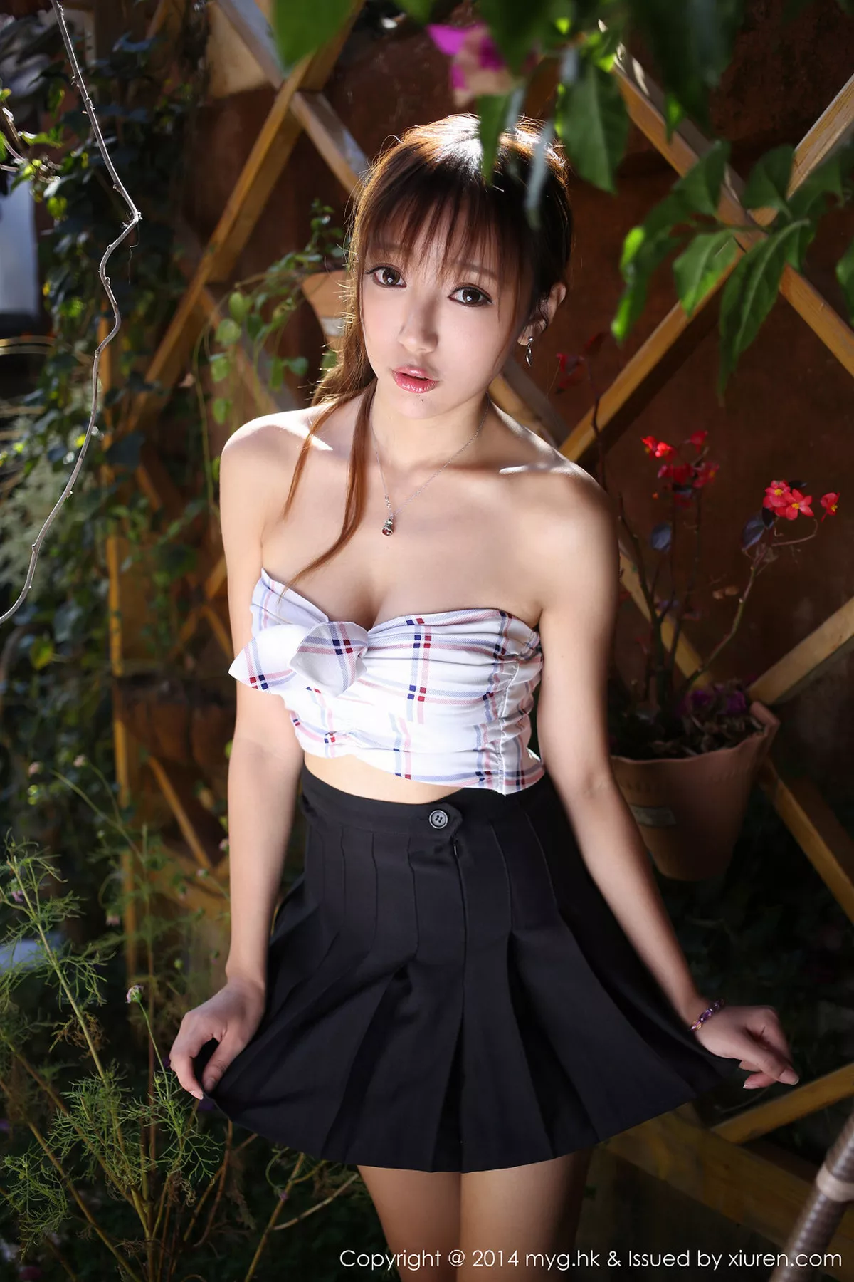秀人集.com_[MyGirl美媛馆]Vol.080_嫩模王馨瑶yanni花色旗袍迷人风情靓丽性感写真56P