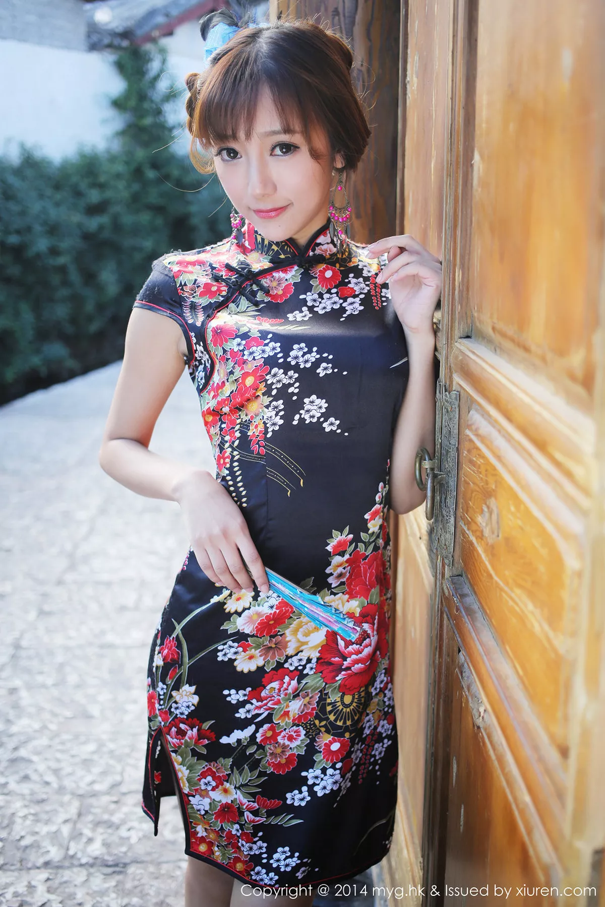 秀人集.com_[MyGirl美媛馆]Vol.080_嫩模王馨瑶yanni花色旗袍迷人风情靓丽性感写真56P