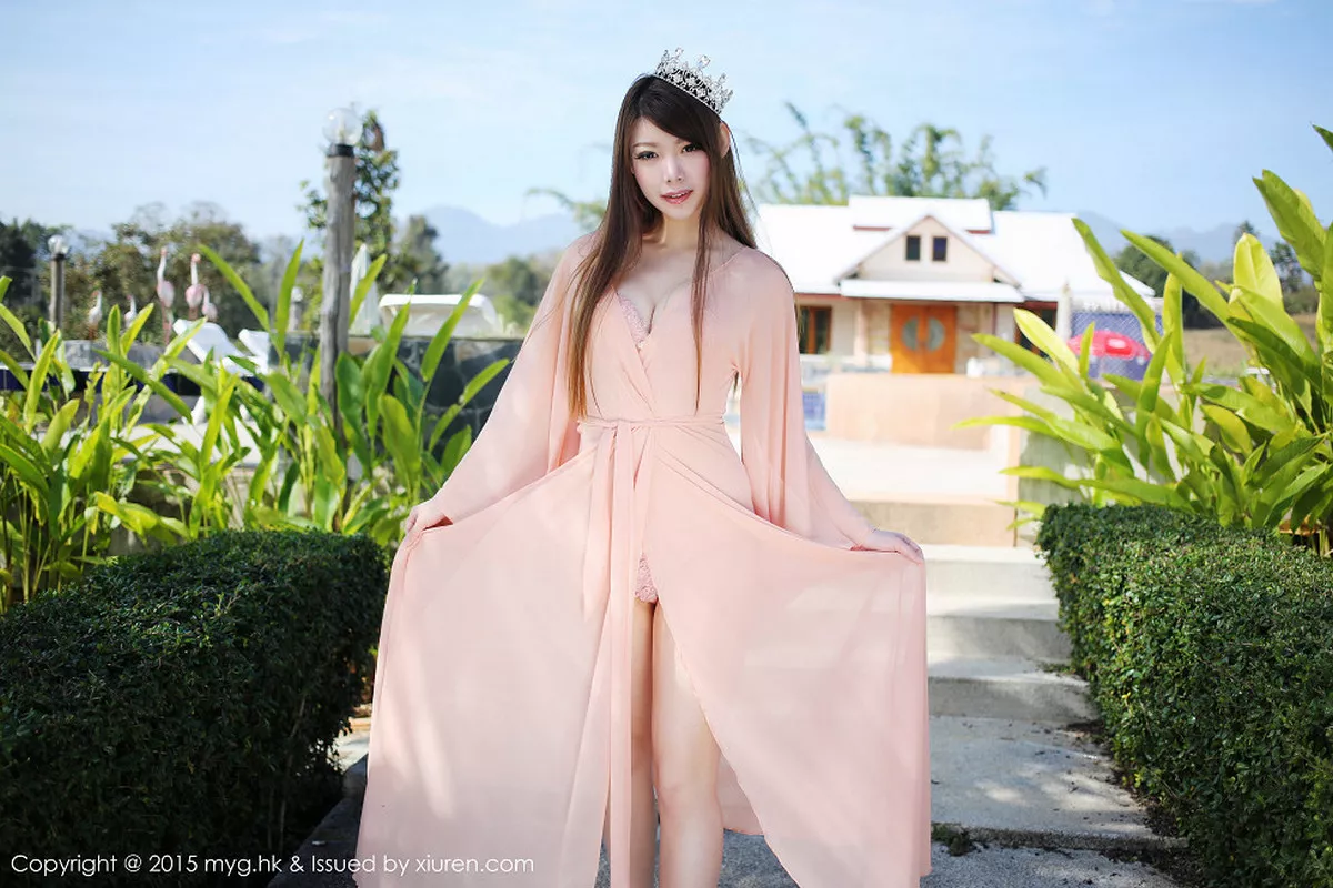 秀人集.com_[MyGirl美媛馆]Vol.094_MARA醬泰国清迈旅拍粉红薄纱性感内衣丰满美胸写真56P