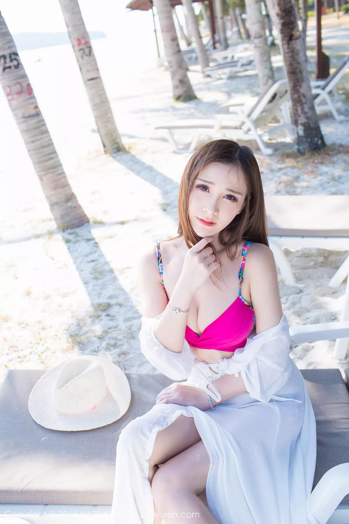 秀人集.com_[IMISS爱蜜社]Vol.091_淼淼萌萌哒兰卡威旅拍红色内衣秀美胸花仙子迷人写真52P