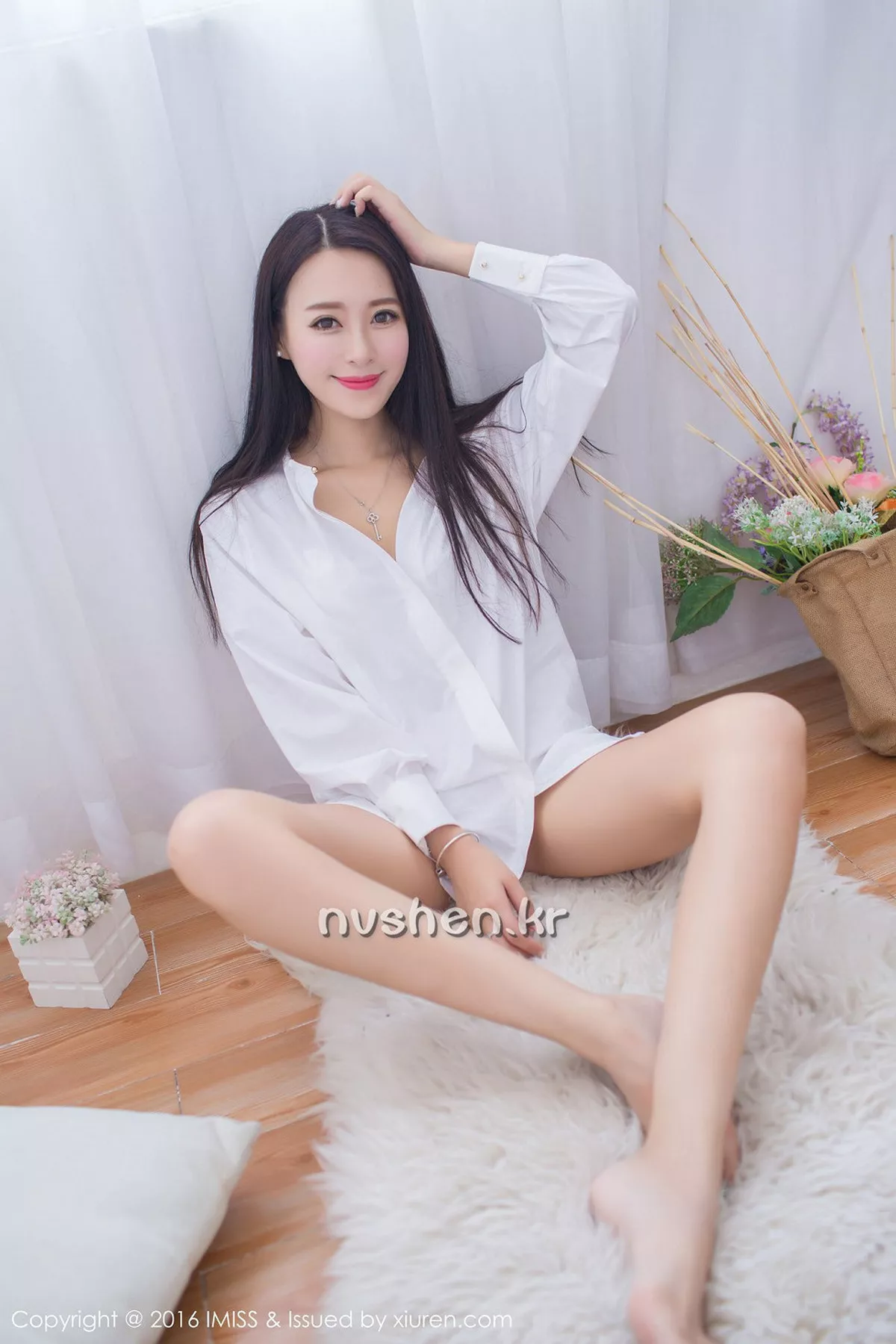 秀人集.com_[IMISS爱蜜社]Vol.137_气质美女王曼妮好Q性感内衣秀白嫩肌肤纯白诱惑写真45P