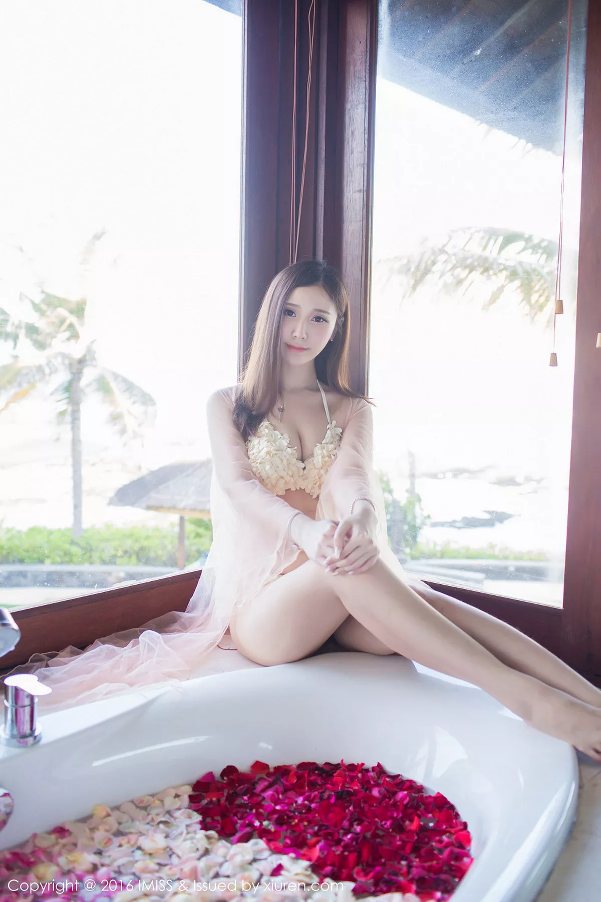 秀人集.com_[IMISS爱蜜社]Vol.102_气质女神淼淼萌萌哒巴厘岛旅拍清纯白纱长裙清新写真49P