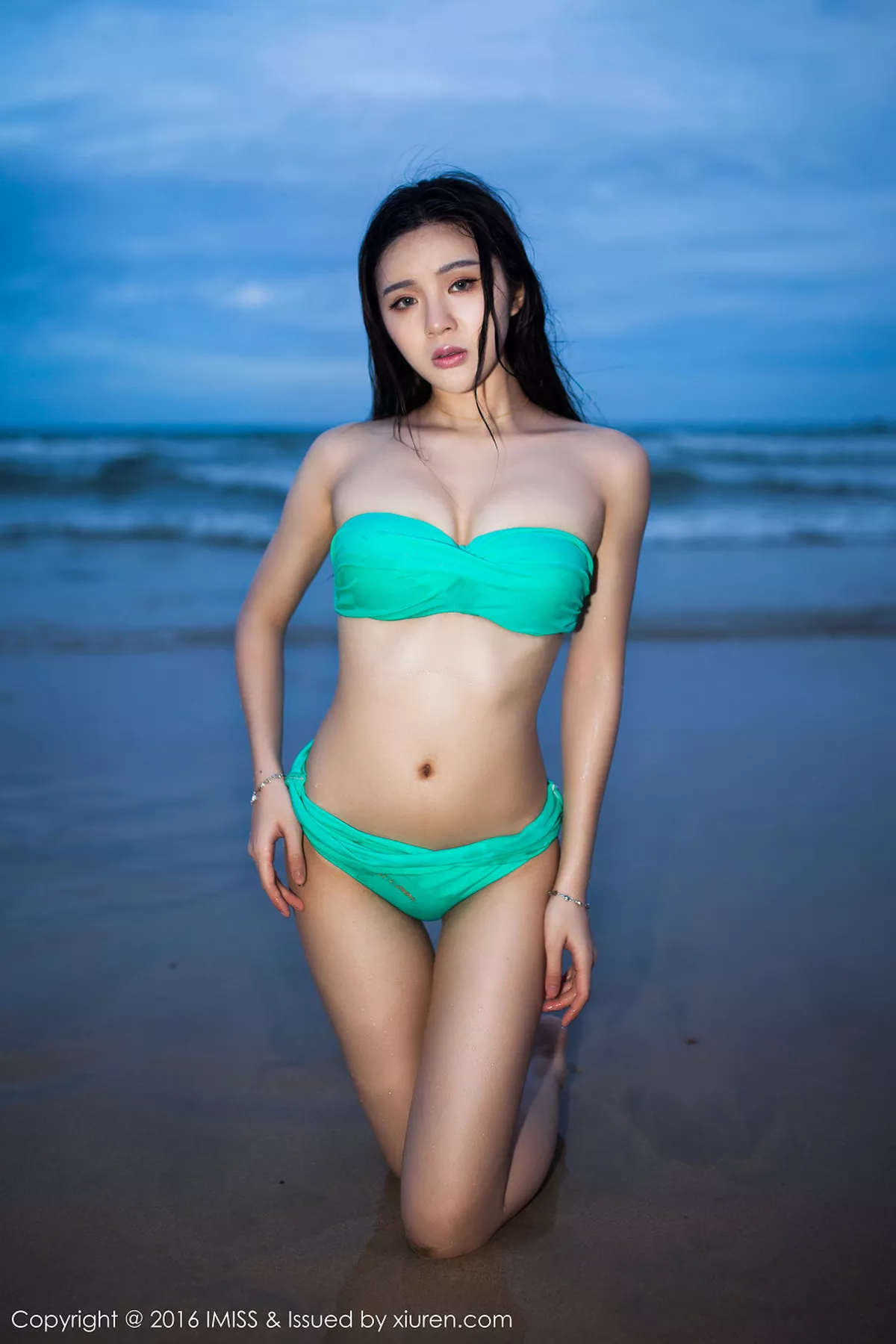 秀人集.com_[IMISS爱蜜社]Vol.115_嫩模颖儿EI深圳西涌海边性感比基尼傲人美胸写真50P