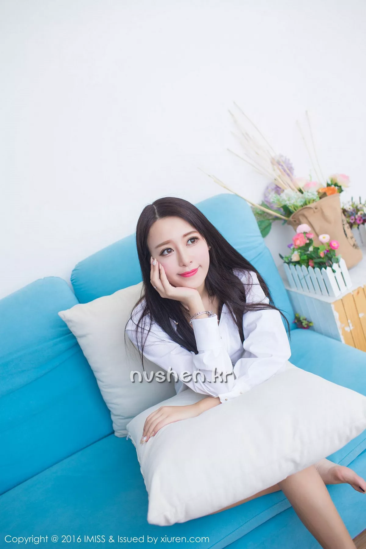 秀人集.com_[IMISS爱蜜社]Vol.137_气质美女王曼妮好Q性感内衣秀白嫩肌肤纯白诱惑写真45P