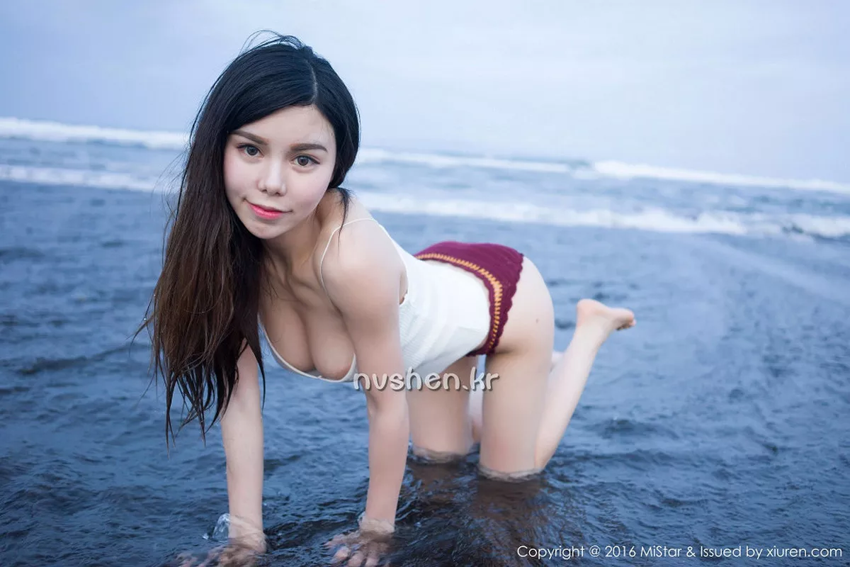 秀人集.com_[MiStar魅妍社]Vol.125_嫩模沈佳熹巴厘岛旅拍第2套沙滩边吊带内衣秀美胸写真50P