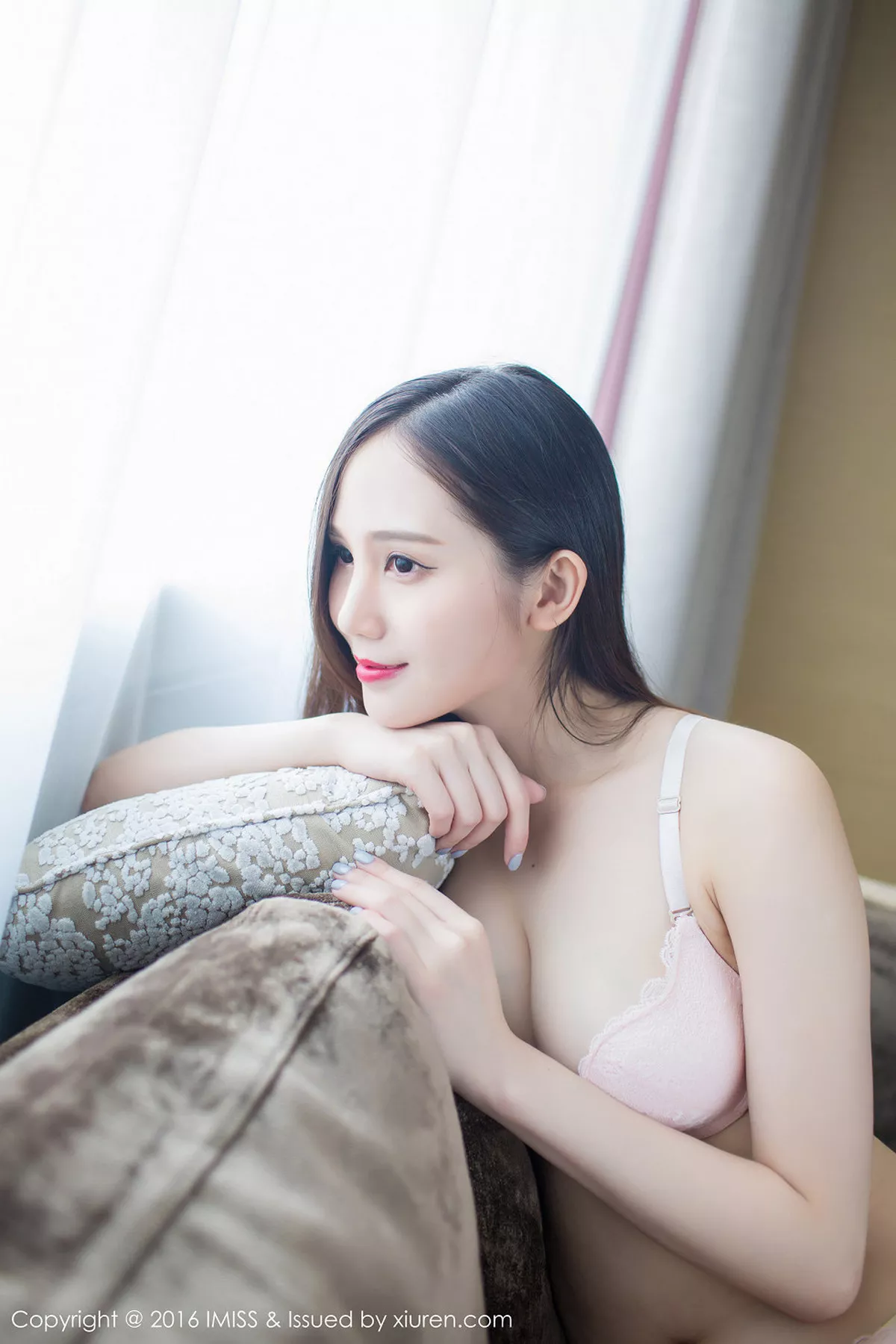秀人集.com_[IMISS爱蜜社]Vol.124_气质女神SISY思粉色性感内衣秀完美身材性感迷人写真52P
