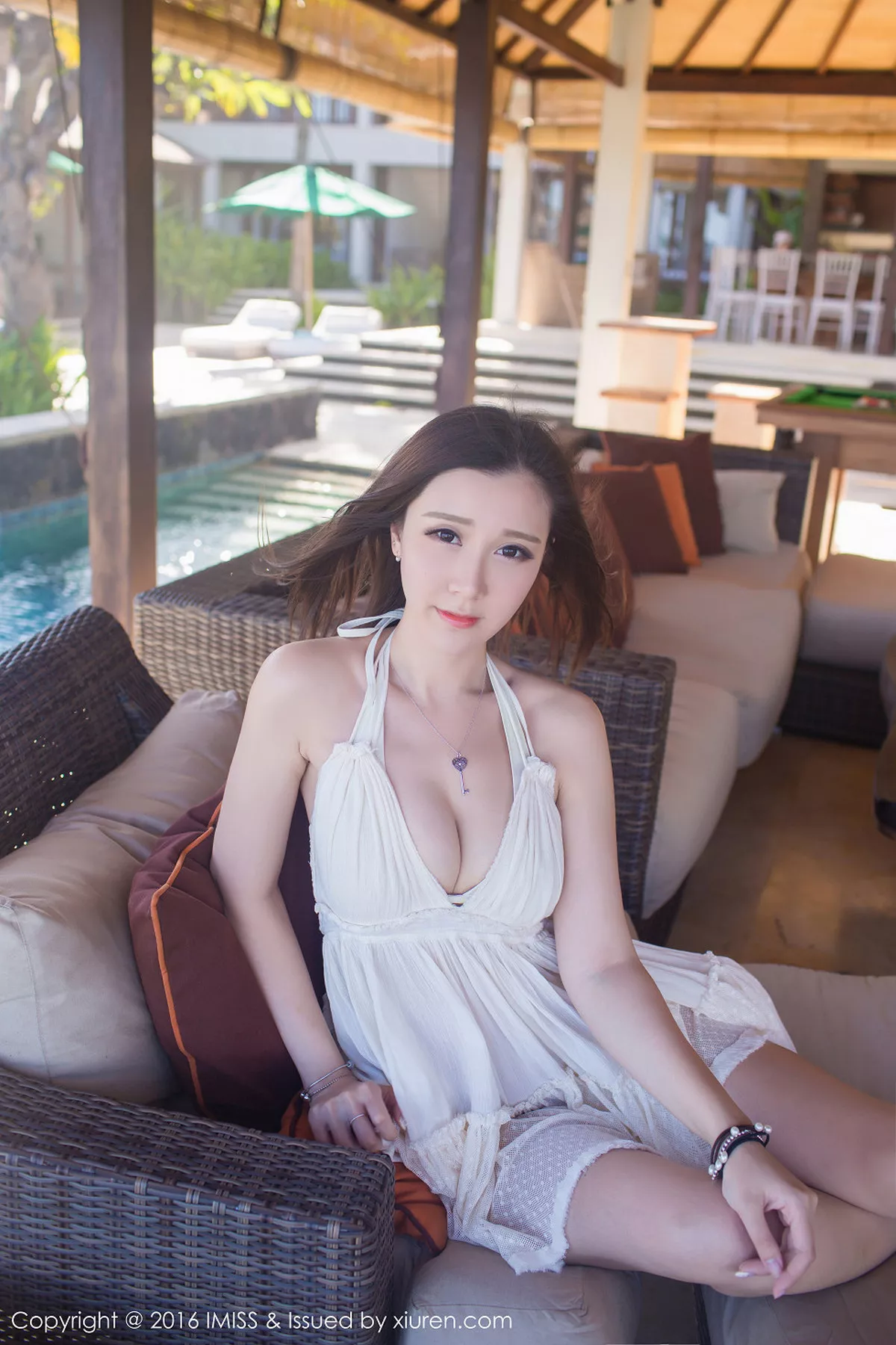 秀人集.com_[IMISS爱蜜社]Vol.102_气质女神淼淼萌萌哒巴厘岛旅拍清纯白纱长裙清新写真49P