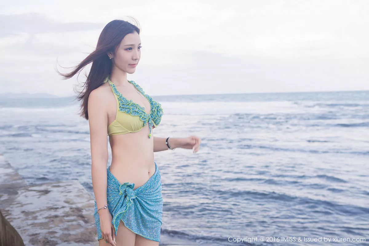 秀人集.com_[IMISS爱蜜社]Vol.102_气质女神淼淼萌萌哒巴厘岛旅拍清纯白纱长裙清新写真49P