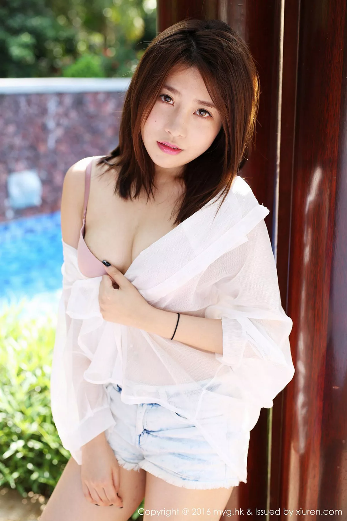 秀人集.com_[MyGirl美媛馆]Vol.223_嫩模许诺Sabrina牛仔热裤性感内衣楚楚可人迷人写真53P