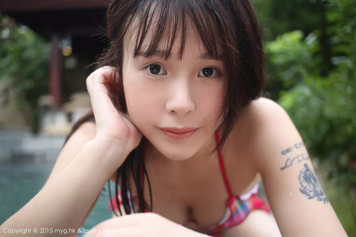 秀人集.com_[MyGirl美媛馆]Vol.186_嫩模Evelyn艾莉三亚旅拍红色比基尼泳池边诱惑翘臀写真76P