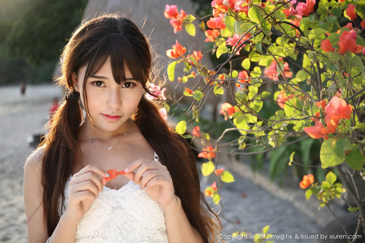 秀人集.com_[MyGirl美媛馆]Vol.154_嫩模Milk楚楚龙目岛旅拍第三套吊带白色内衣清新迷人写真43P
